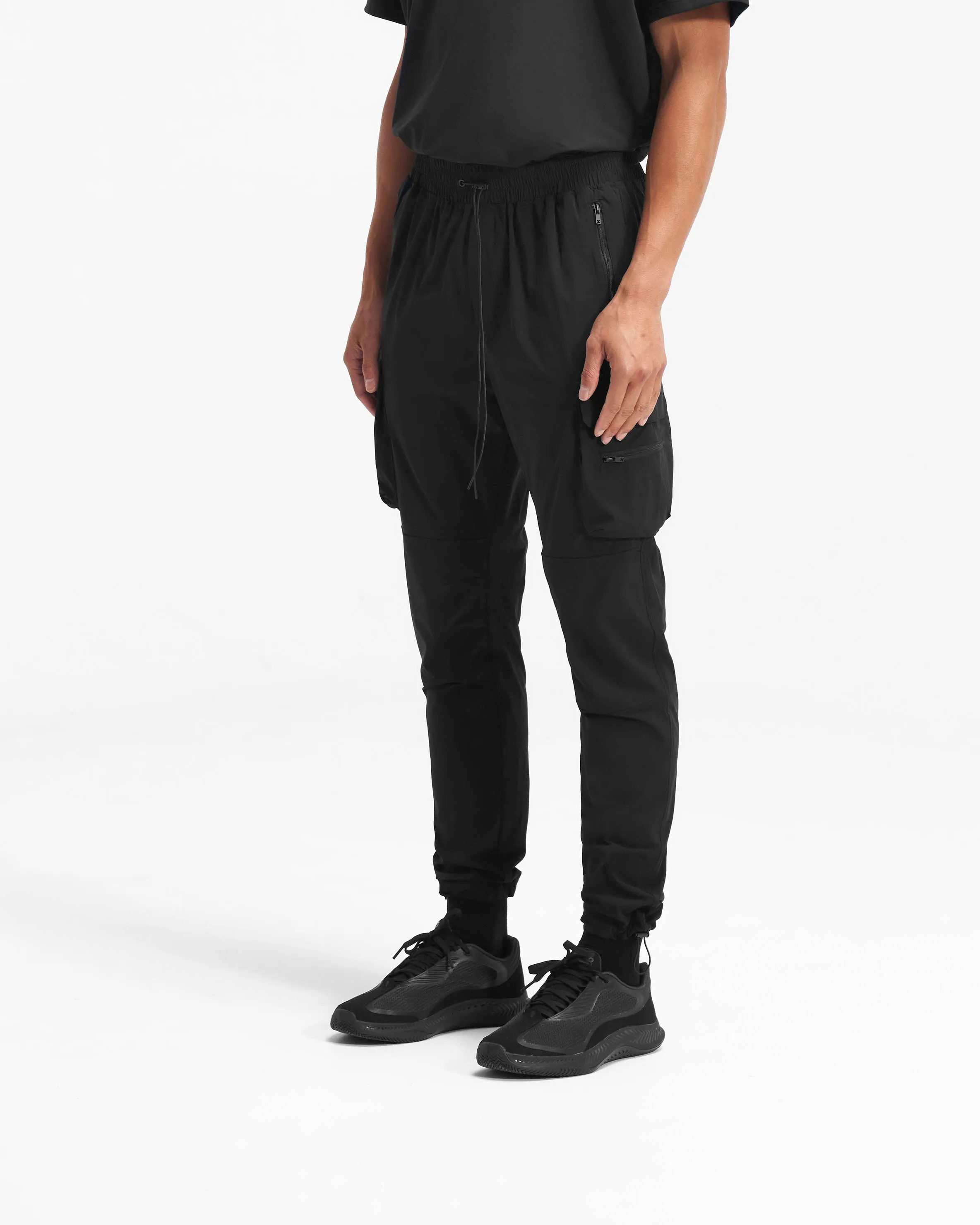 Smooth zipper closure 247 Pant - Black