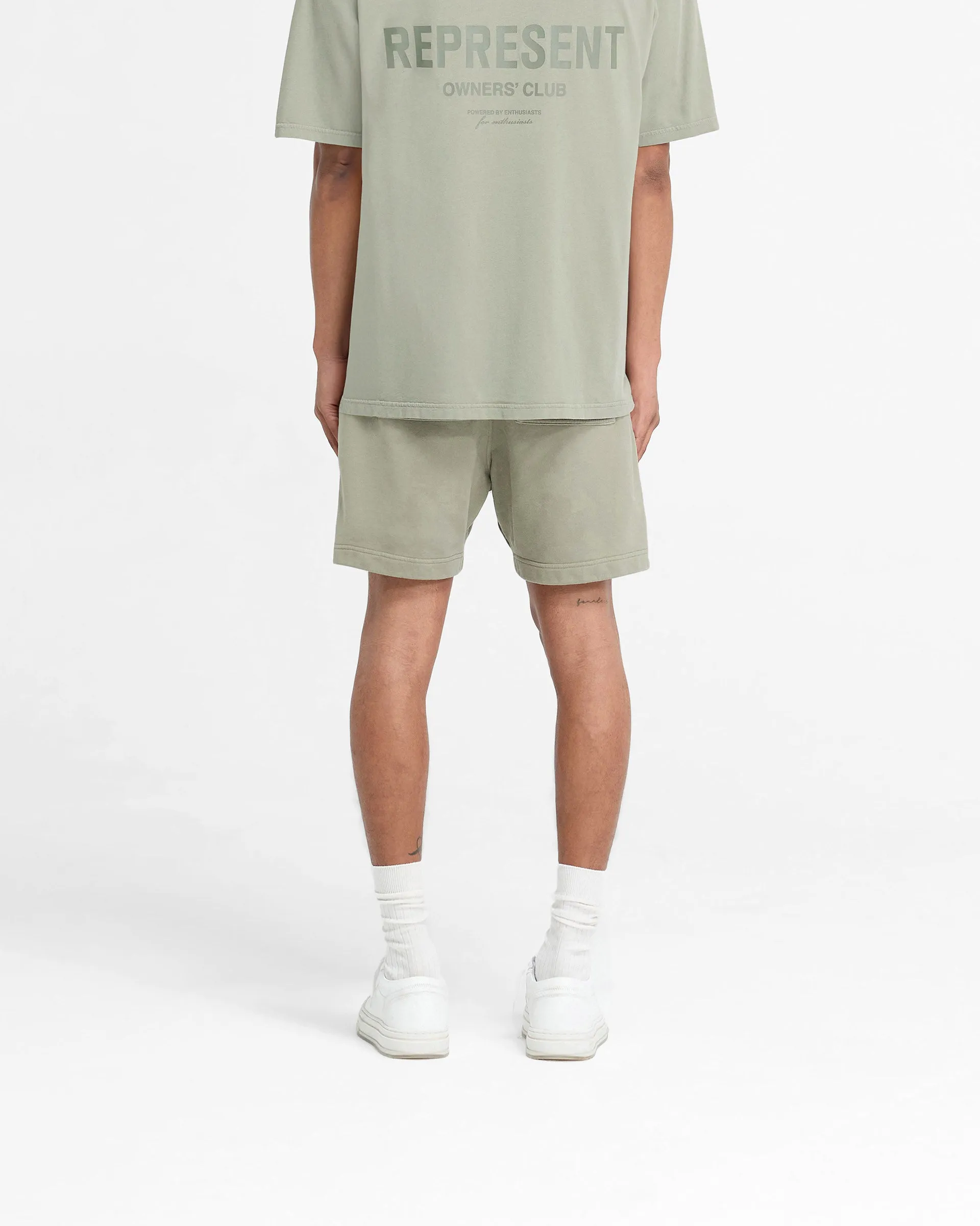 Exclusive Design Represent Owners Club Shorts - Pastel Green
