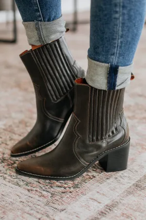 Corner Style On My Best Behavior Boots - Coffee