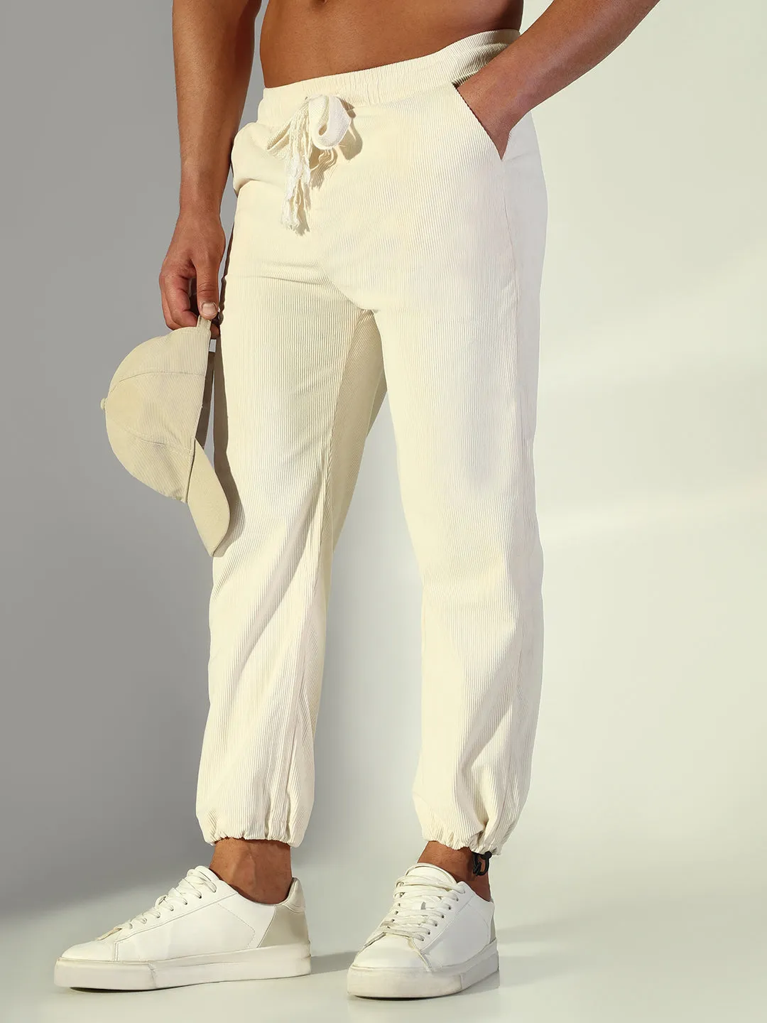 Men's Cream Solid Straight Fit Trousers Stretch Motion