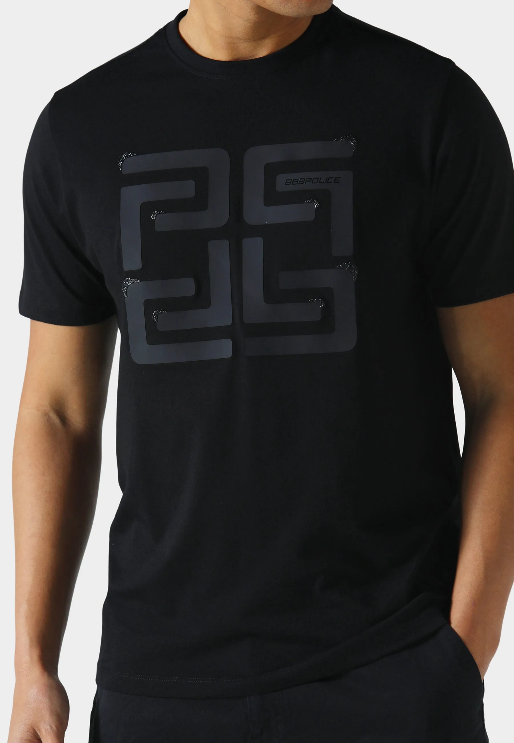 Sporty Stretch Fit Isleton Black T-Shirt