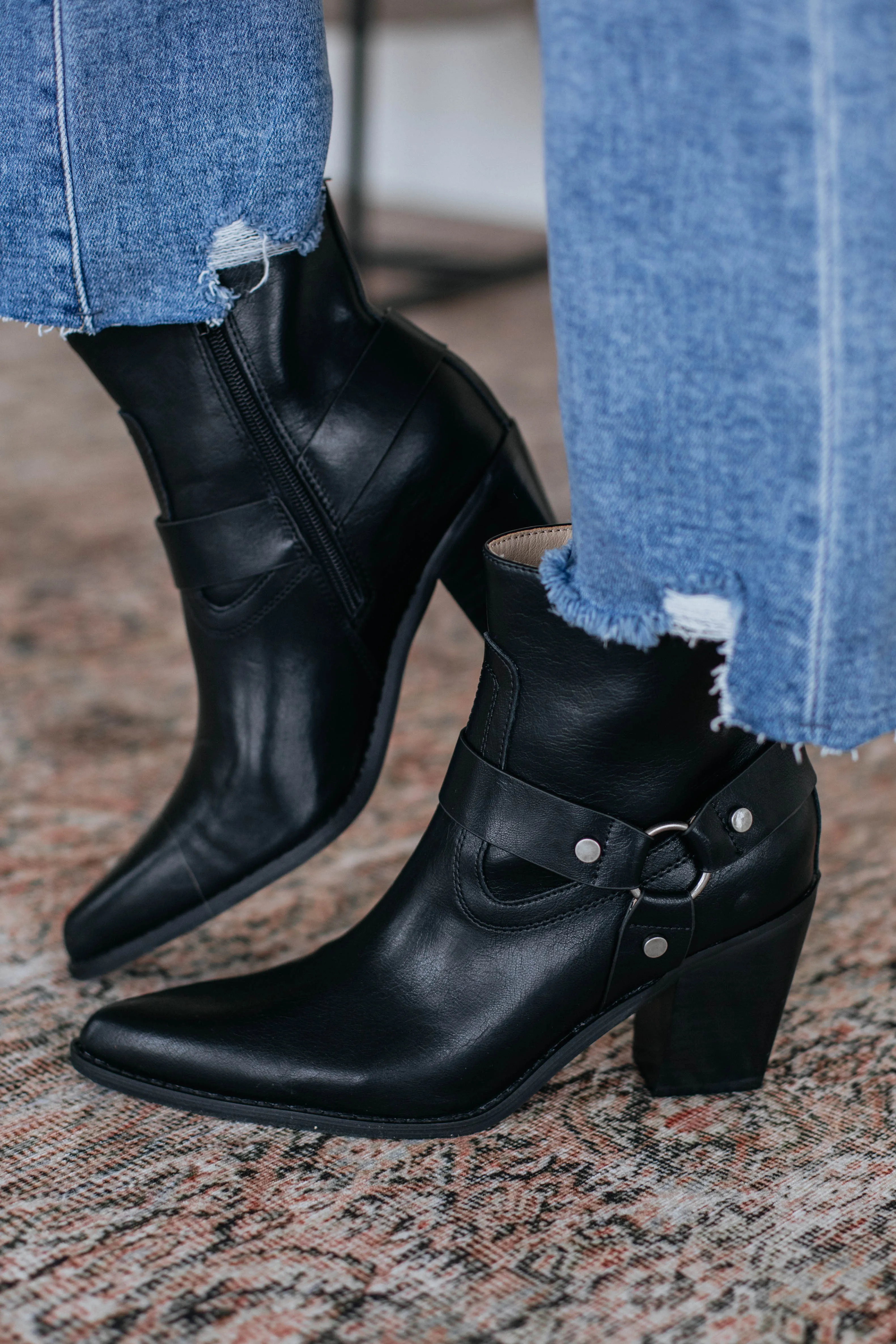 Here For A Good Time Boots - Black Padded Comfort Cold Weather Smart Look