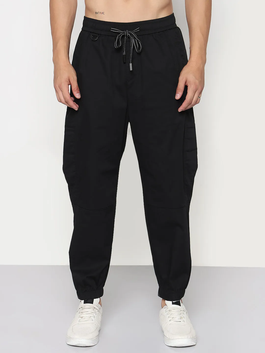 Men's Black Relaxed Fit Cargos Quick Fit Design SnagFreeFabric