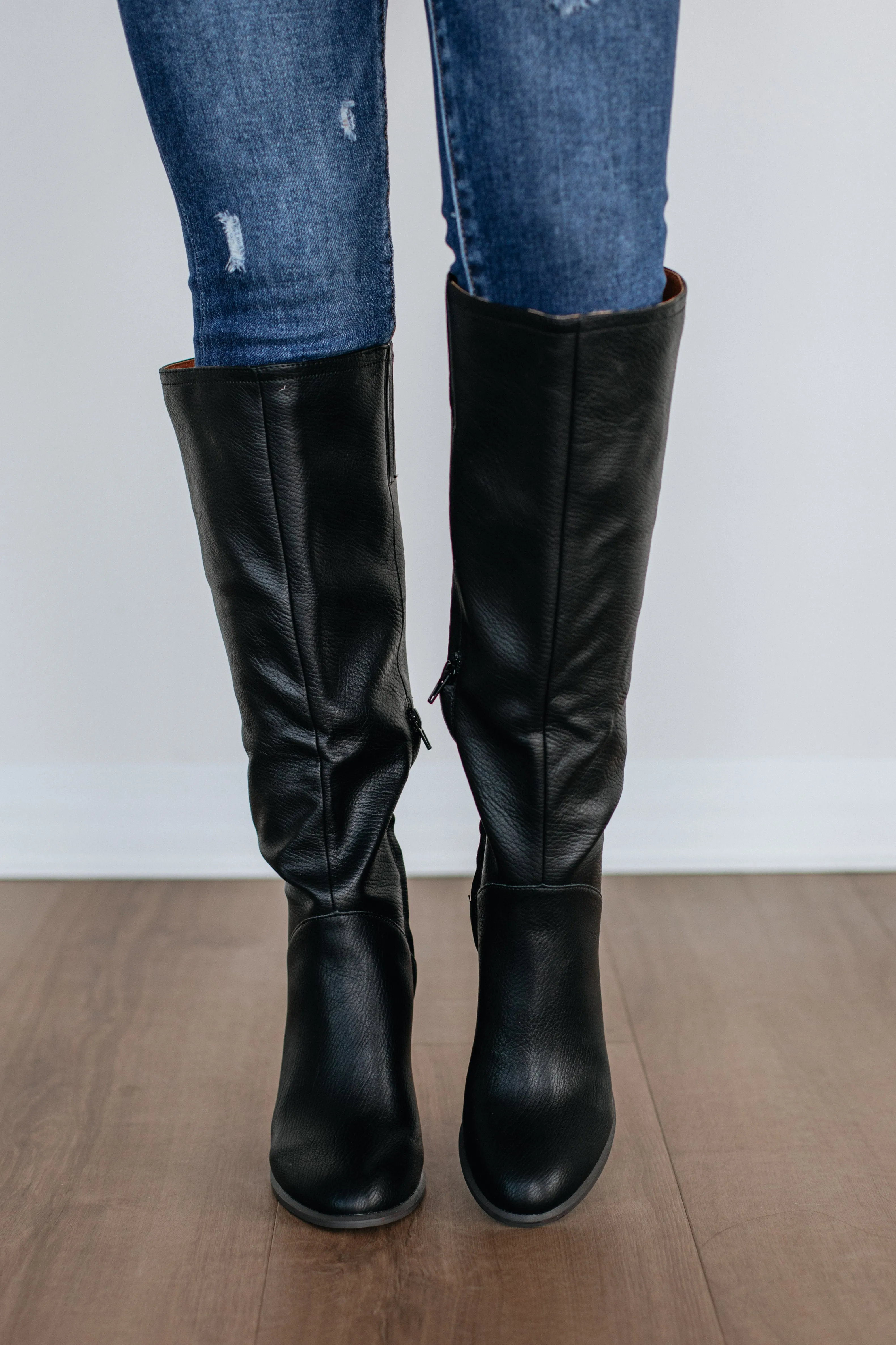 Quality Finding My Way Boots - Black