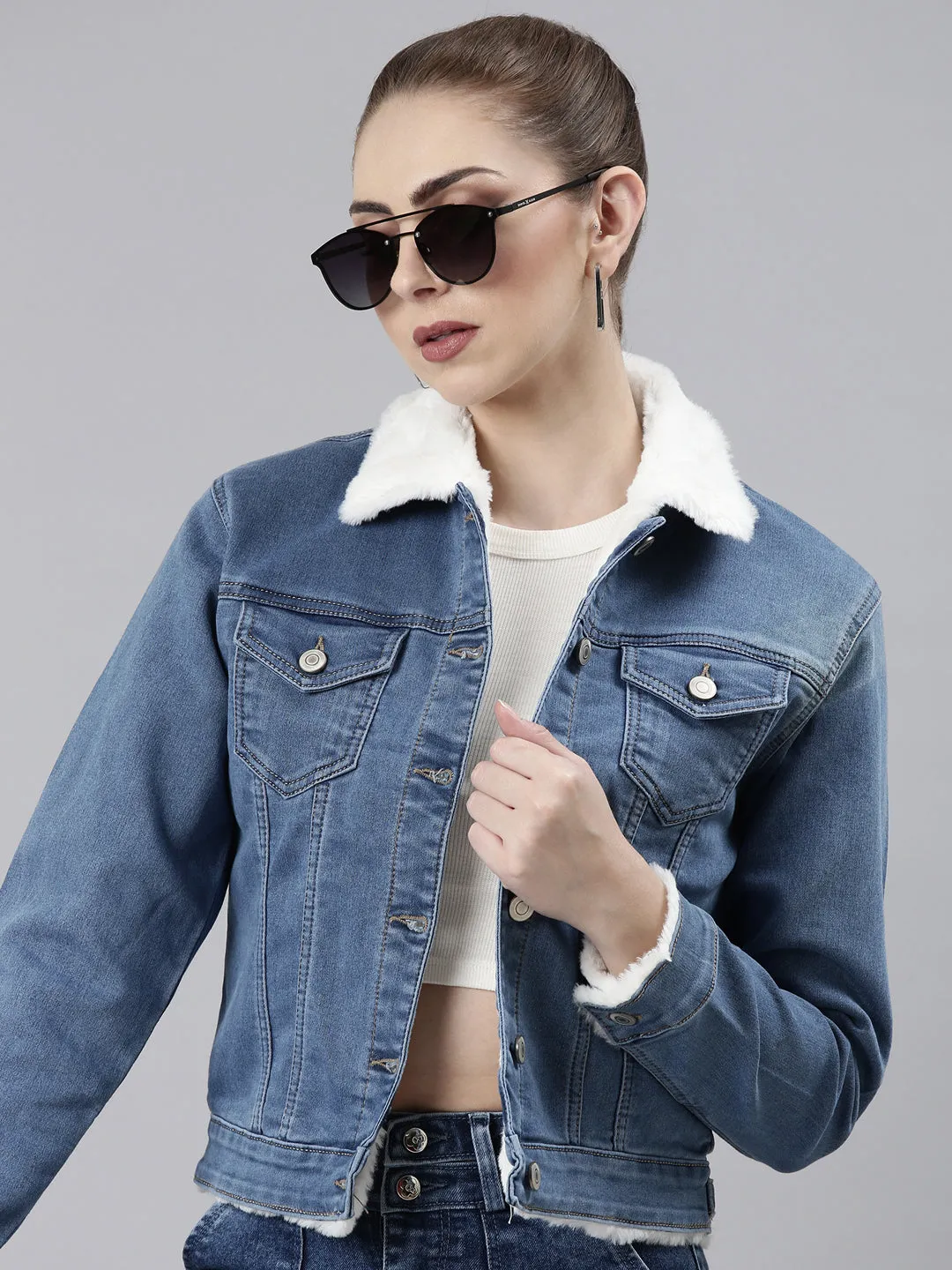 understated look Women's Blue Spread Collar Faux Fur Trim Crop Denim Jacket
