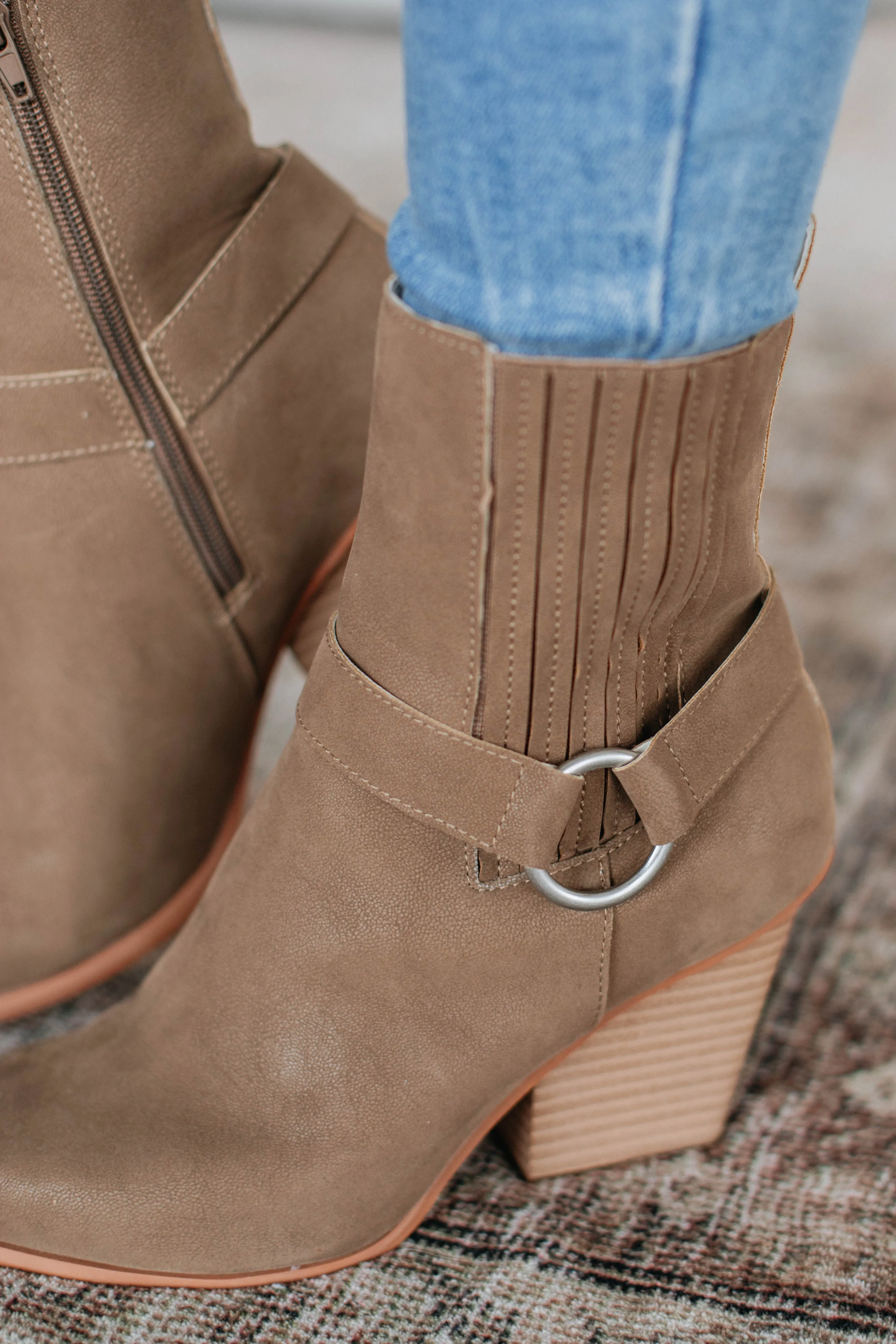 Reckless Attitude Boots - Dark Taupe Secure Fit Lacing System Hot Pick