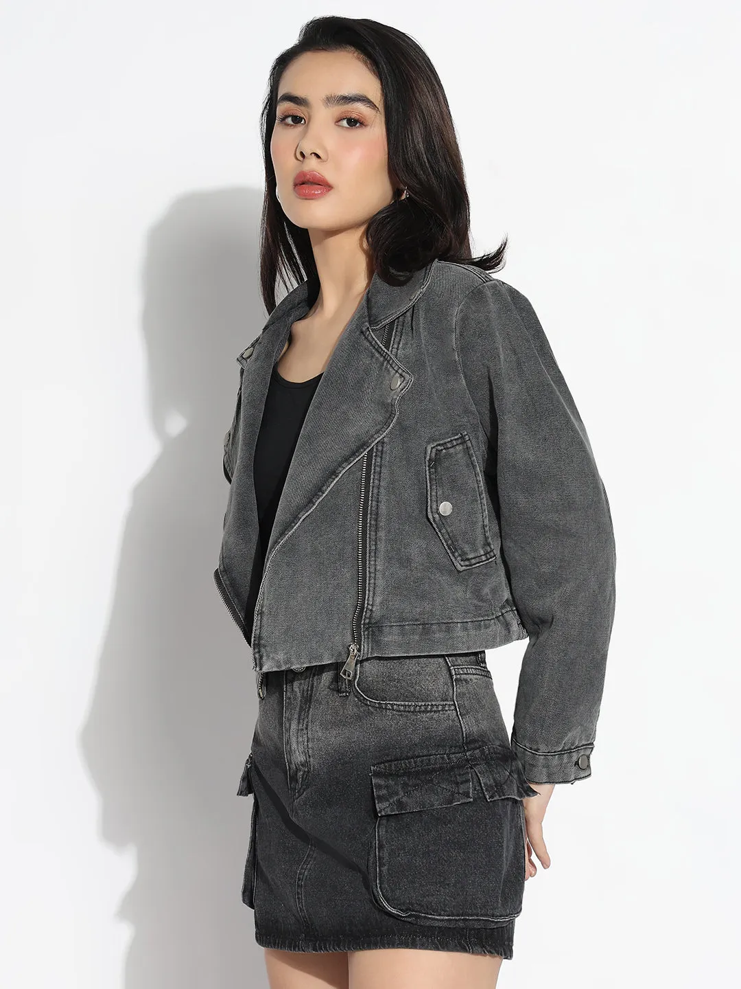 Women's Solid Grey Spread Collar Denim Jacket Waterproof Fabric Moisture Managing Liner