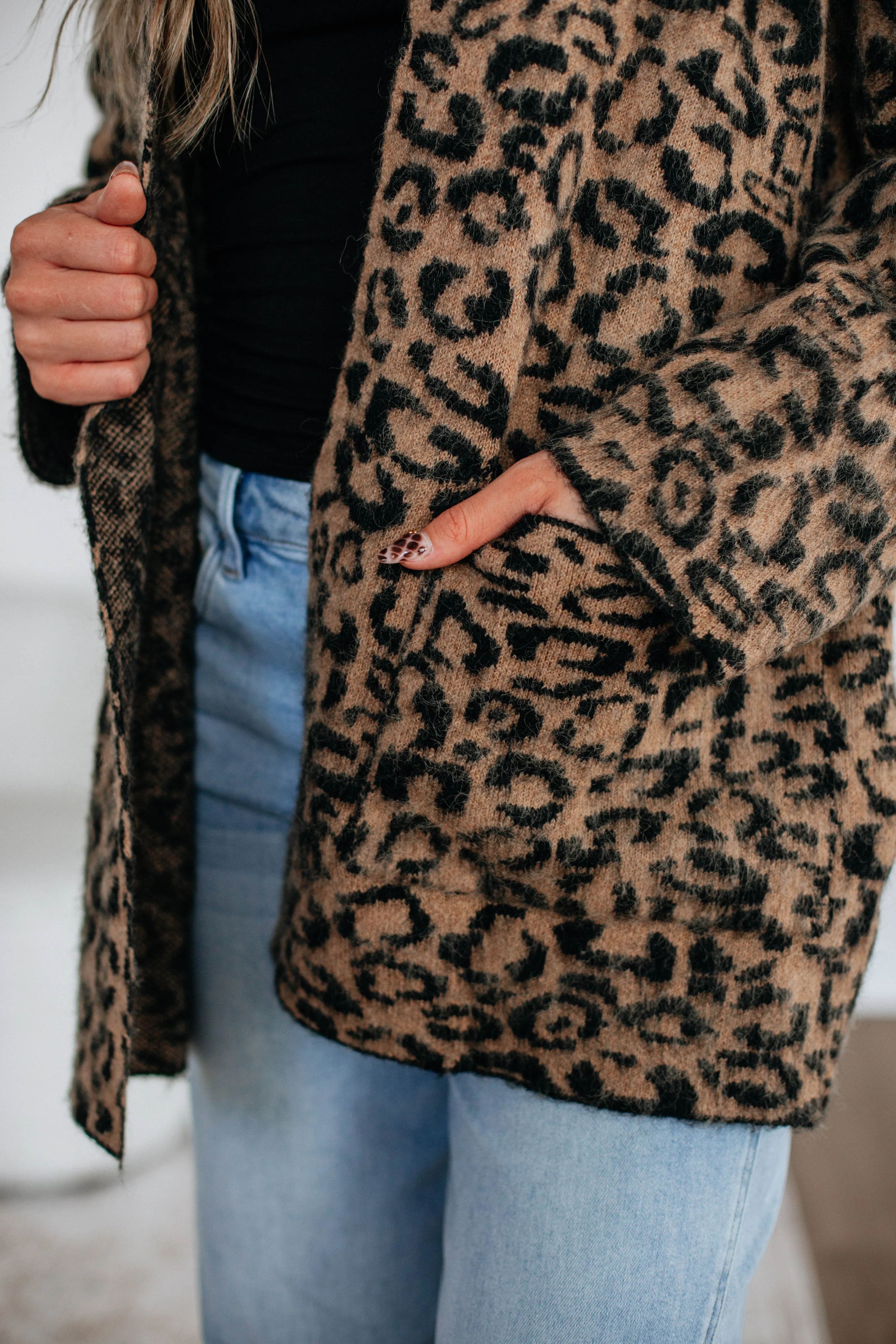 Chill Friendly Essential Outfit Giada Leopard Cardigan