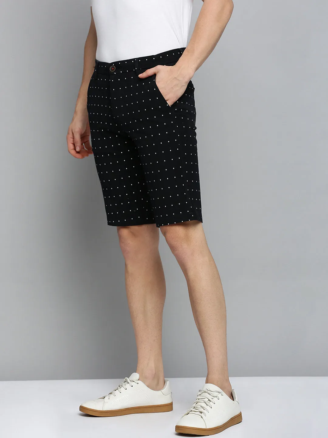 Stain Repellent Treatment Cool Vibe Men's Black Geometric Printed Mid Rise Cotton Cambric Chino Shorts