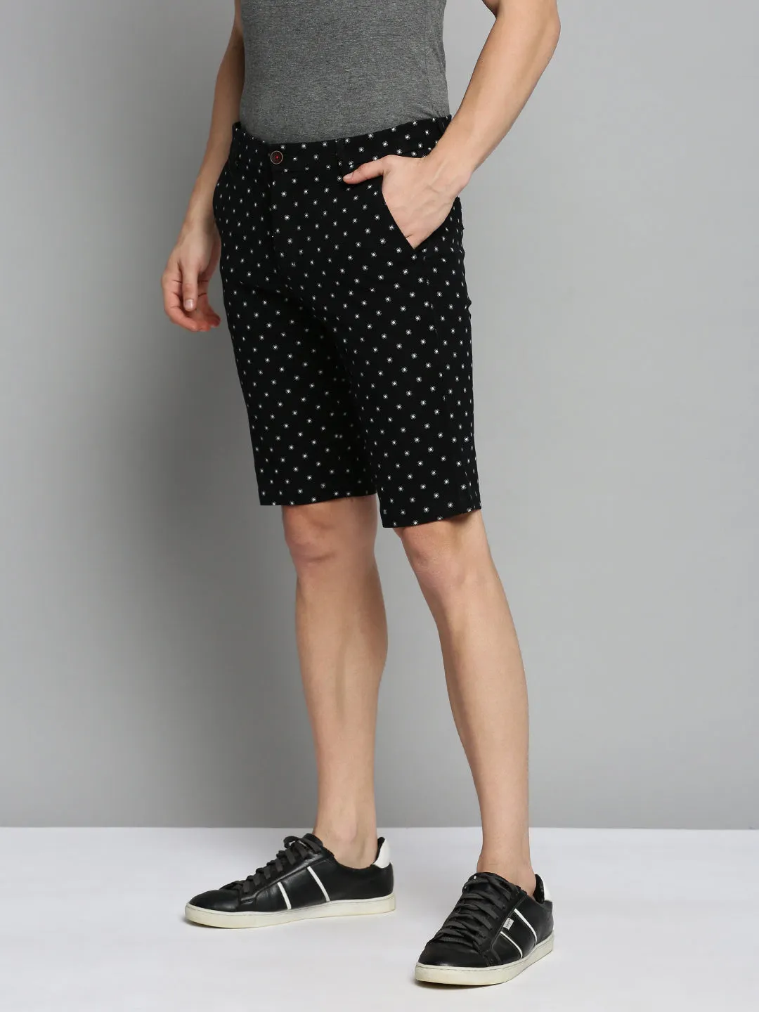 Slimming Effect Soft Material Men's Black Printed Cotton Chino Shorts