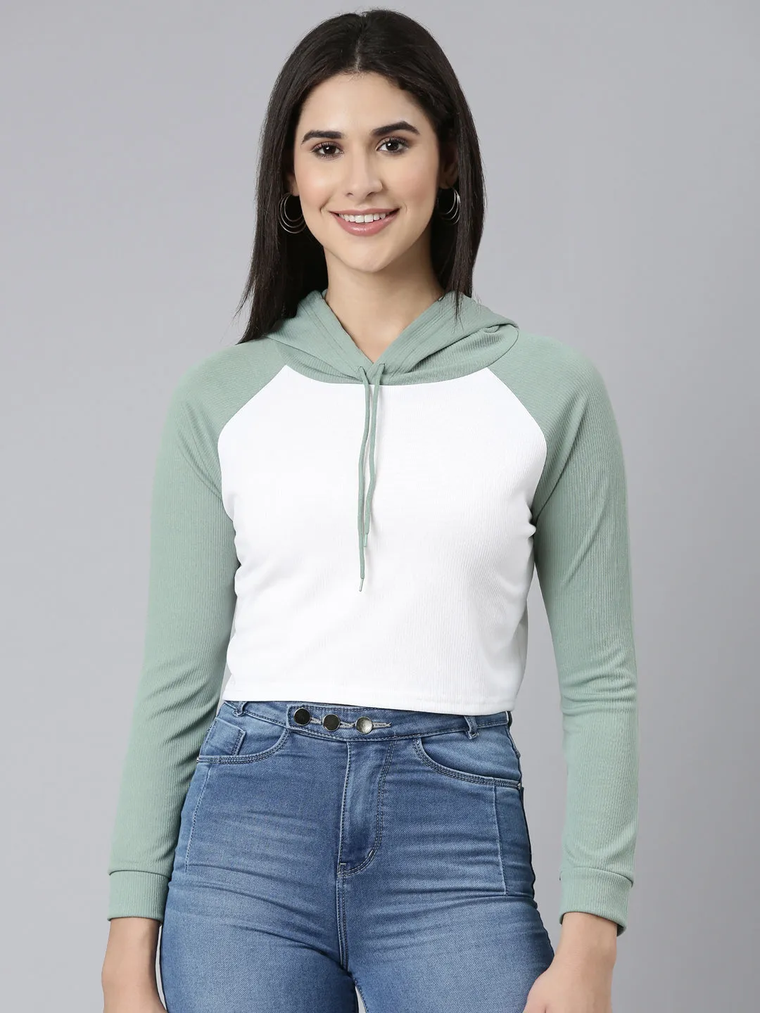 Layered Style Women's White Colour blocked Hooded Crop Sweatshirt