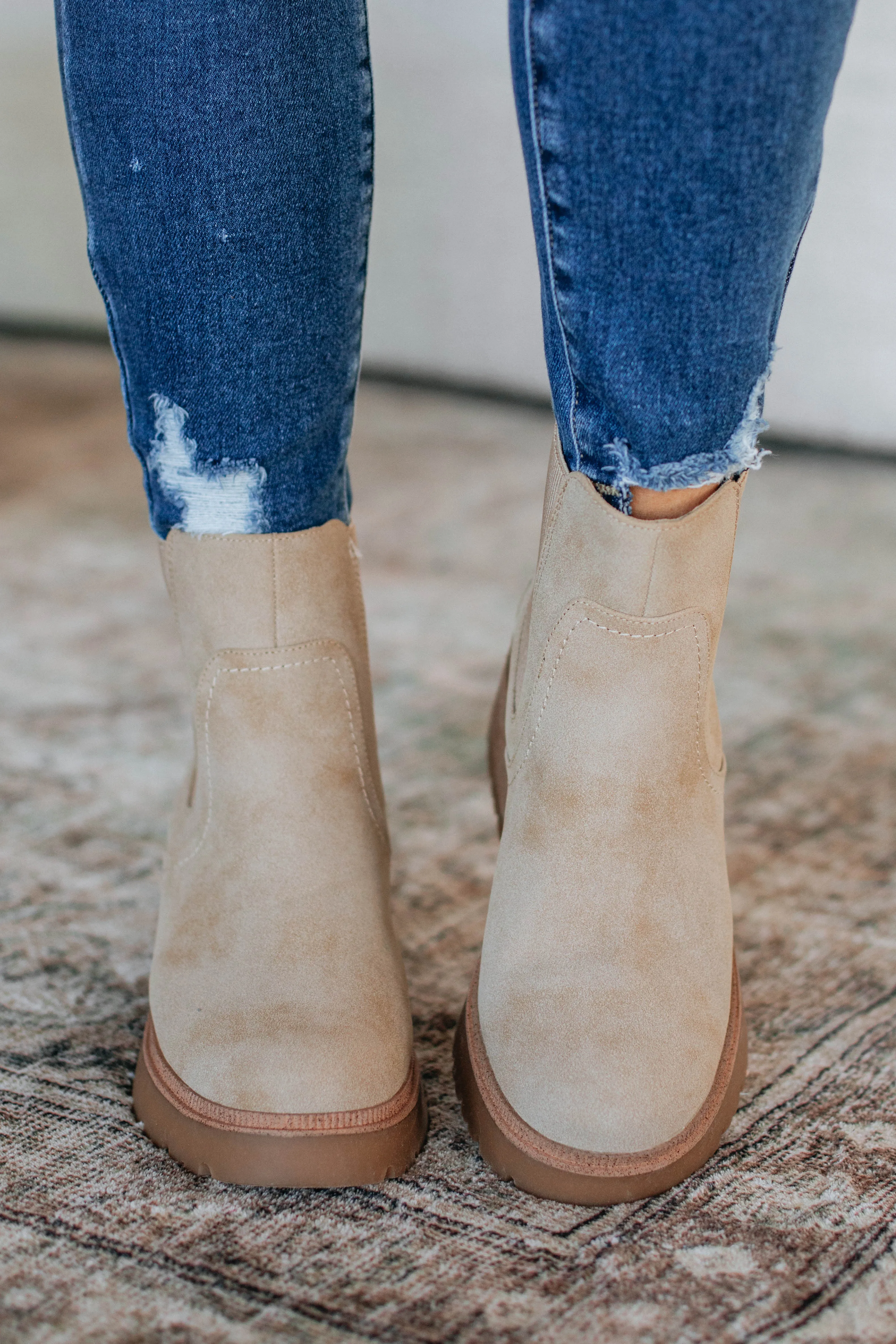 Making My Choice Boots - Sand Ventilated Design Silk Feel