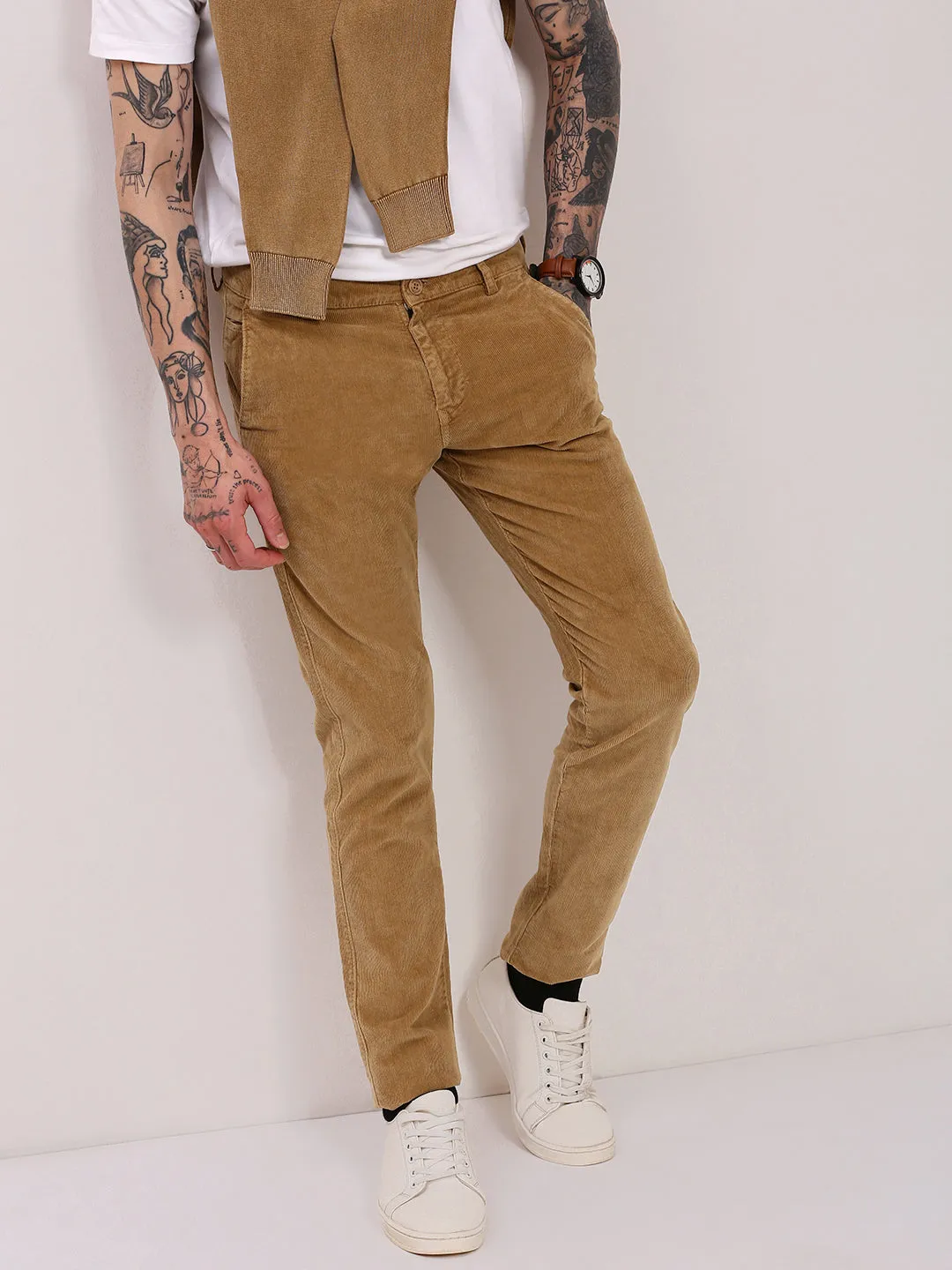 LightweightDesign Men's Beige Solid Slim Fit Trousers