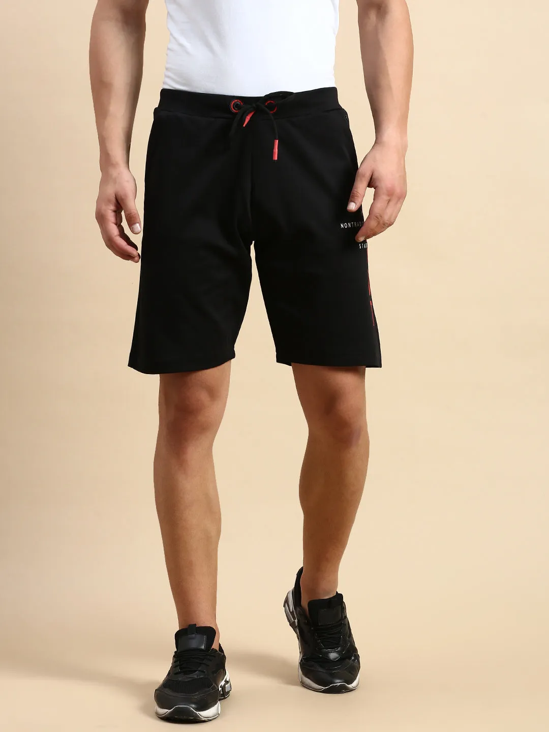 Men's Black Mid Rise Sports Shorts Comfy Vibes Seamless Edge Design