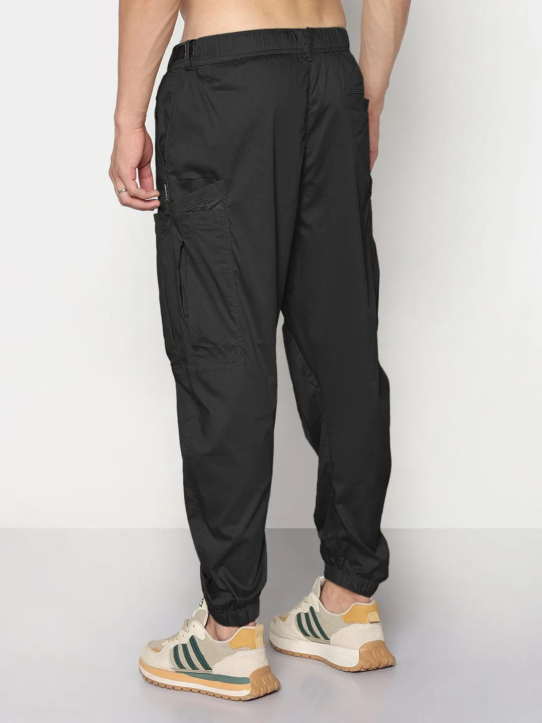 Durable Seam Construction Light Waist Men's Black Relaxed Fit Cargos