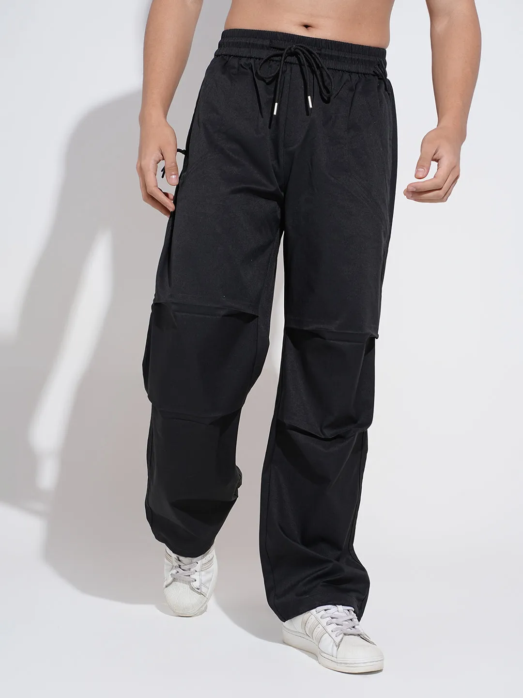 Men's Black Relaxed Fit Parachute Trousers Refined fit ThermalRegulatingLining