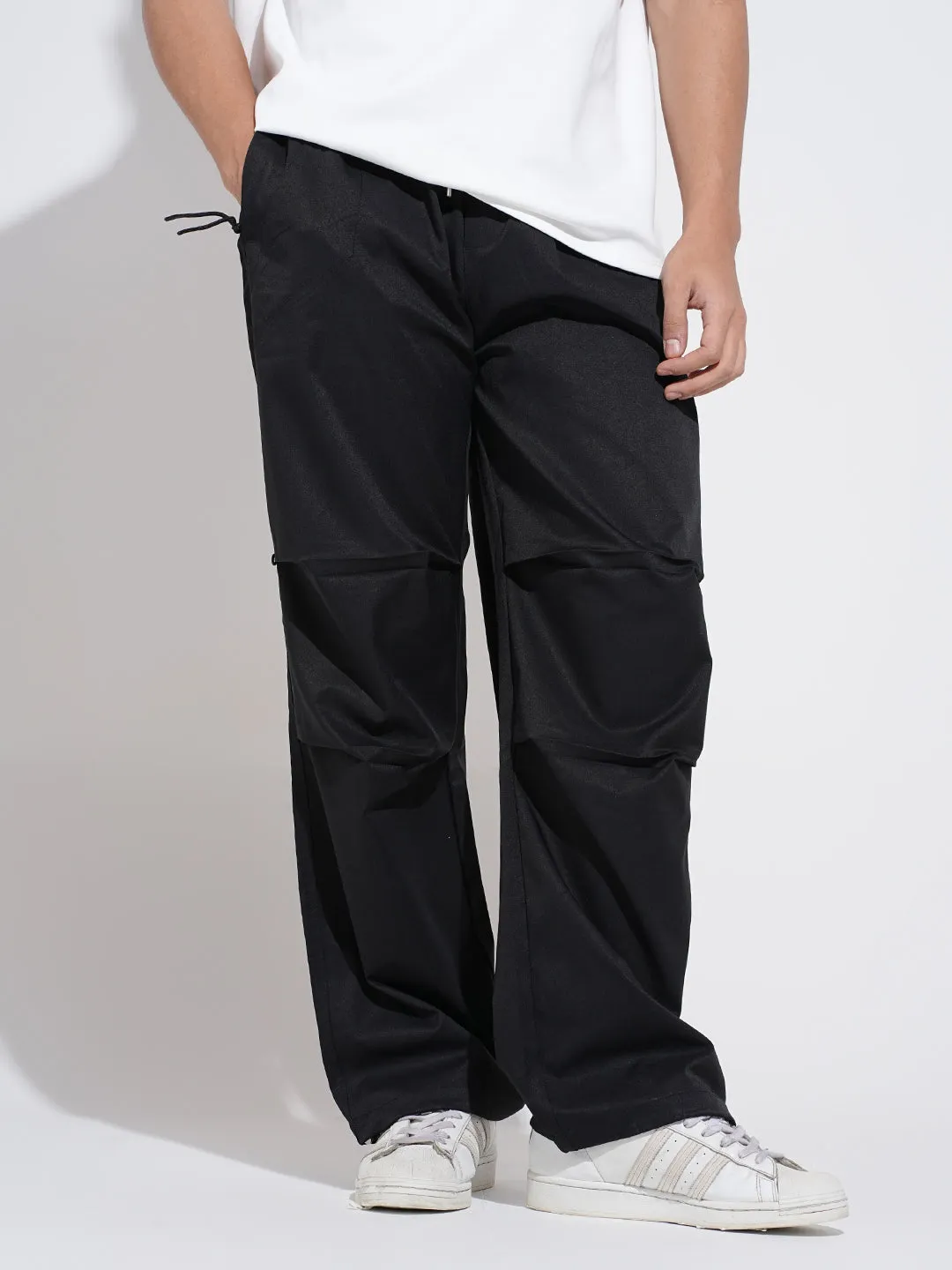 Men's Black Relaxed Fit Parachute Trousers Tapered ankle