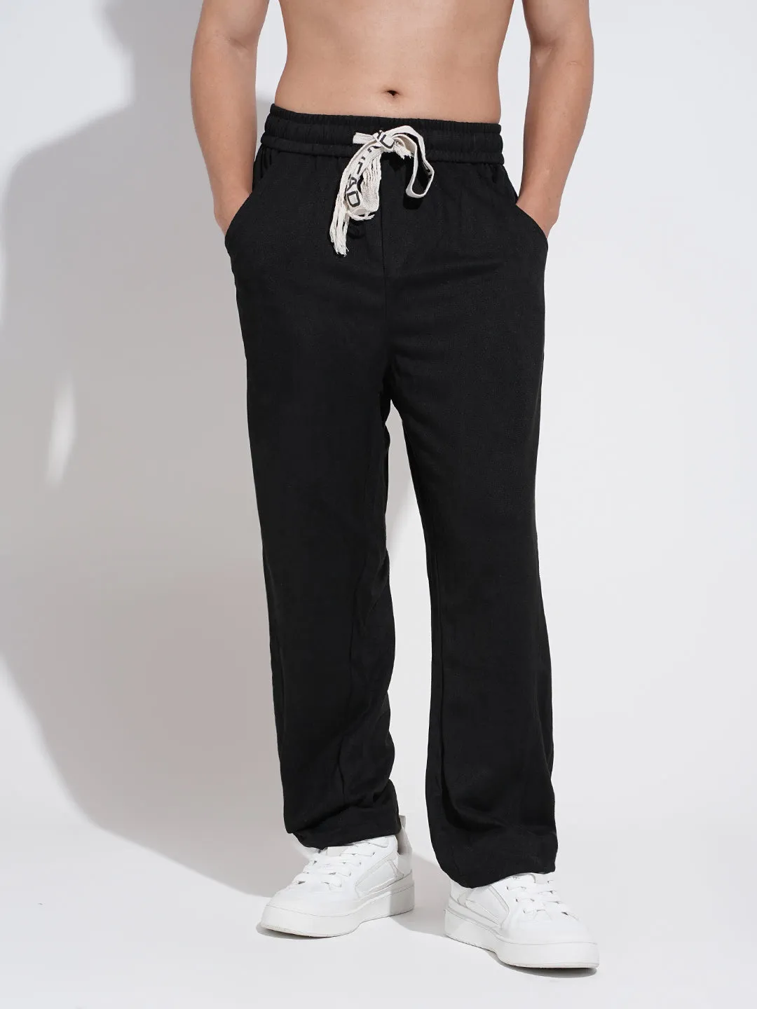 Men's Black Relaxed Fit Trousers Wide-leg cut