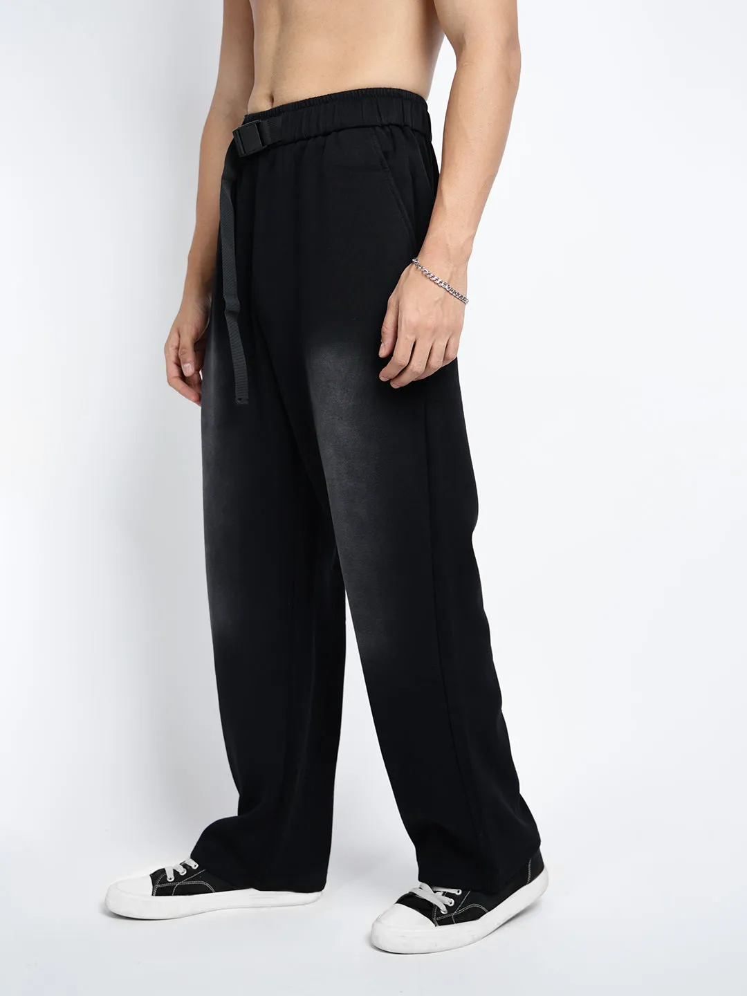 Chilly Weather Fit Men's Black Relaxed Fit Trousers