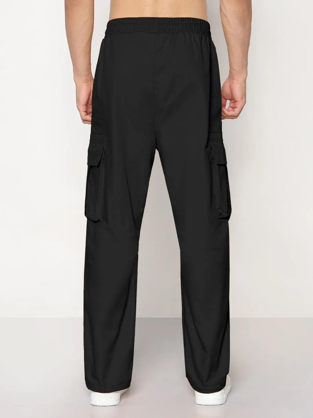 Men's Black Straight Fit Cargos Daywear Quick Dry Fabric