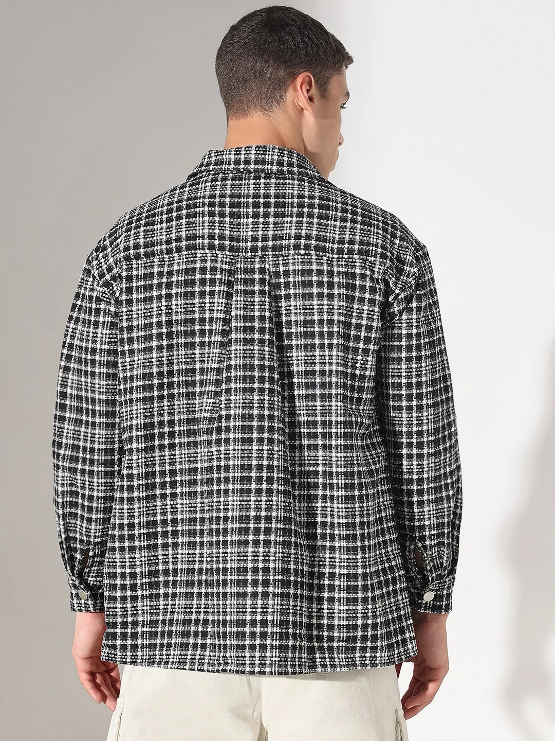 Timeless Layering No Slip Shoulder Design Men's Checked Black Relaxed Fit Shirt