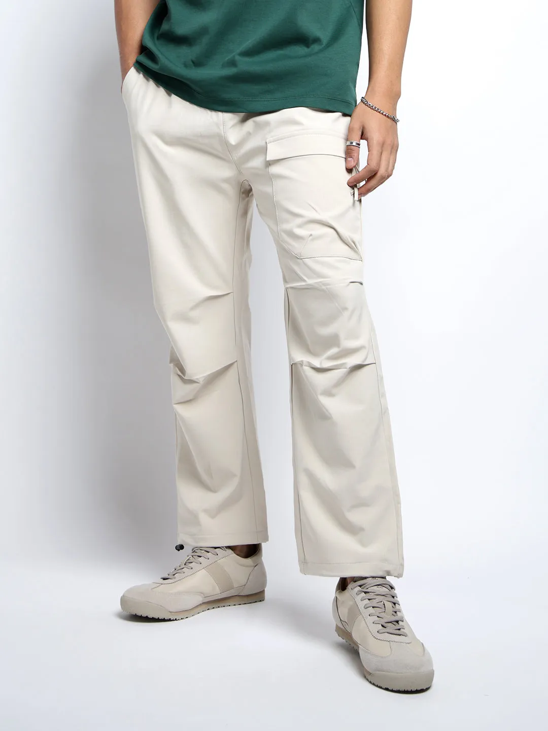 Men's Cream Relaxed Fit Cargo Trousers Flexible Knee Articulation