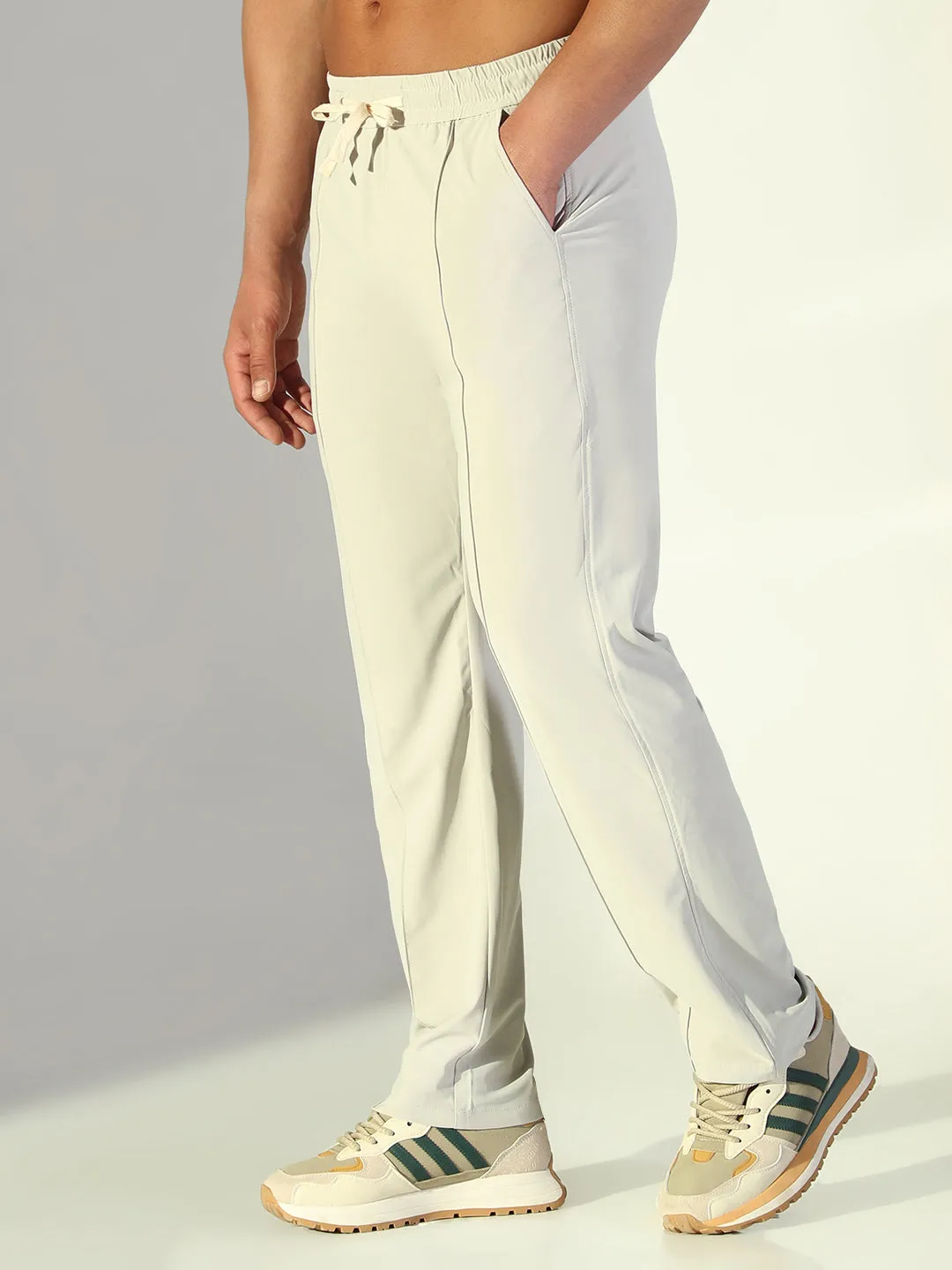 Men's Cream Solid Straight Fit Trousers All Time Use
