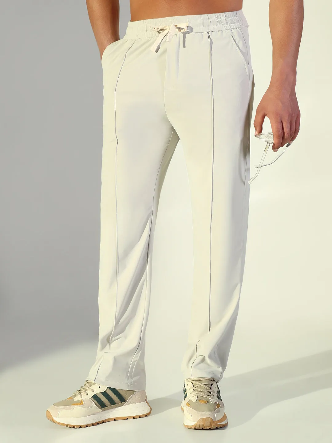 Men's Cream Solid Straight Fit Trousers Relaxed Waist