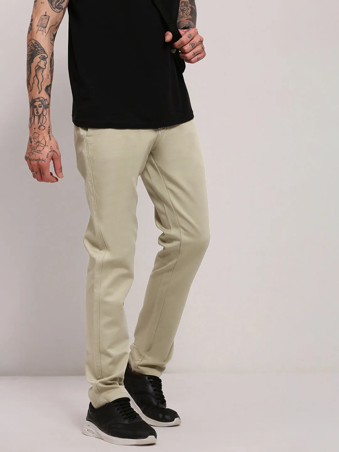 Men's Green Solid Slim-Fit Cotton Trousers Secure Closures