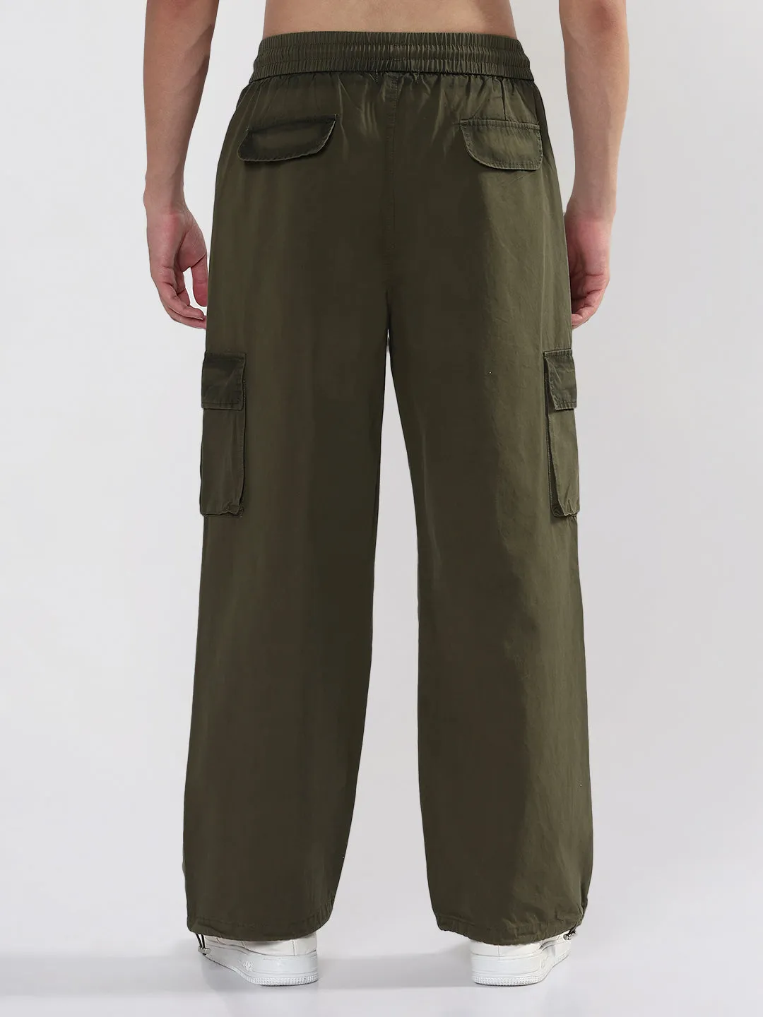Soft and Stretchy Men's Olive Baggy Fit Cargos