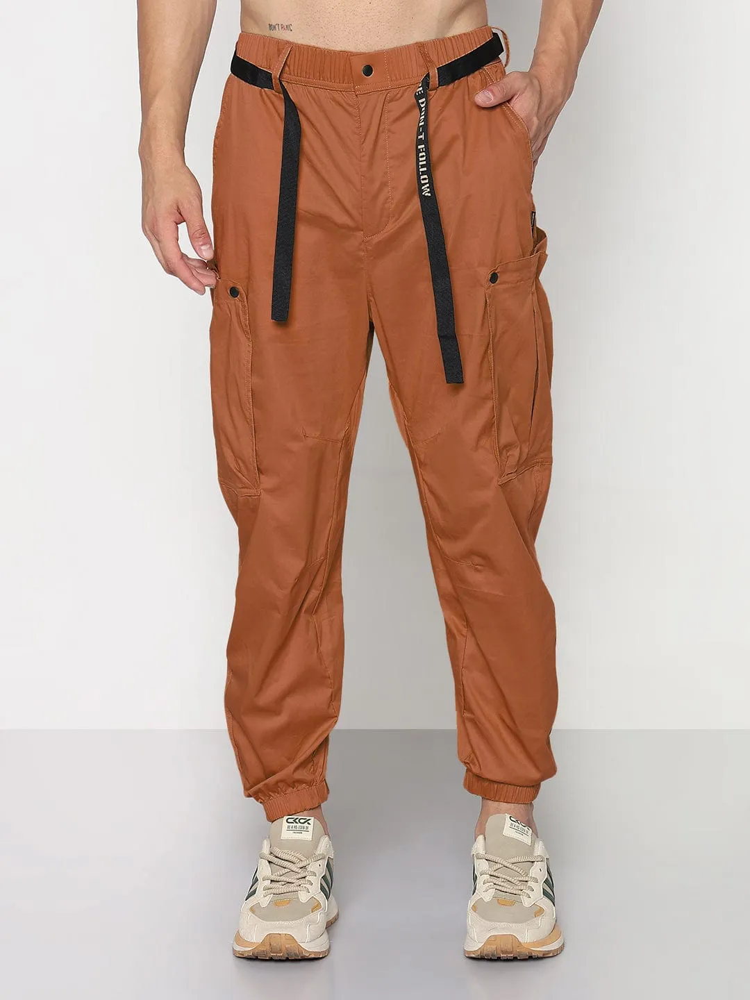Sporty Comfort Flat Seams Men's Rust Relaxed Fit Cargos