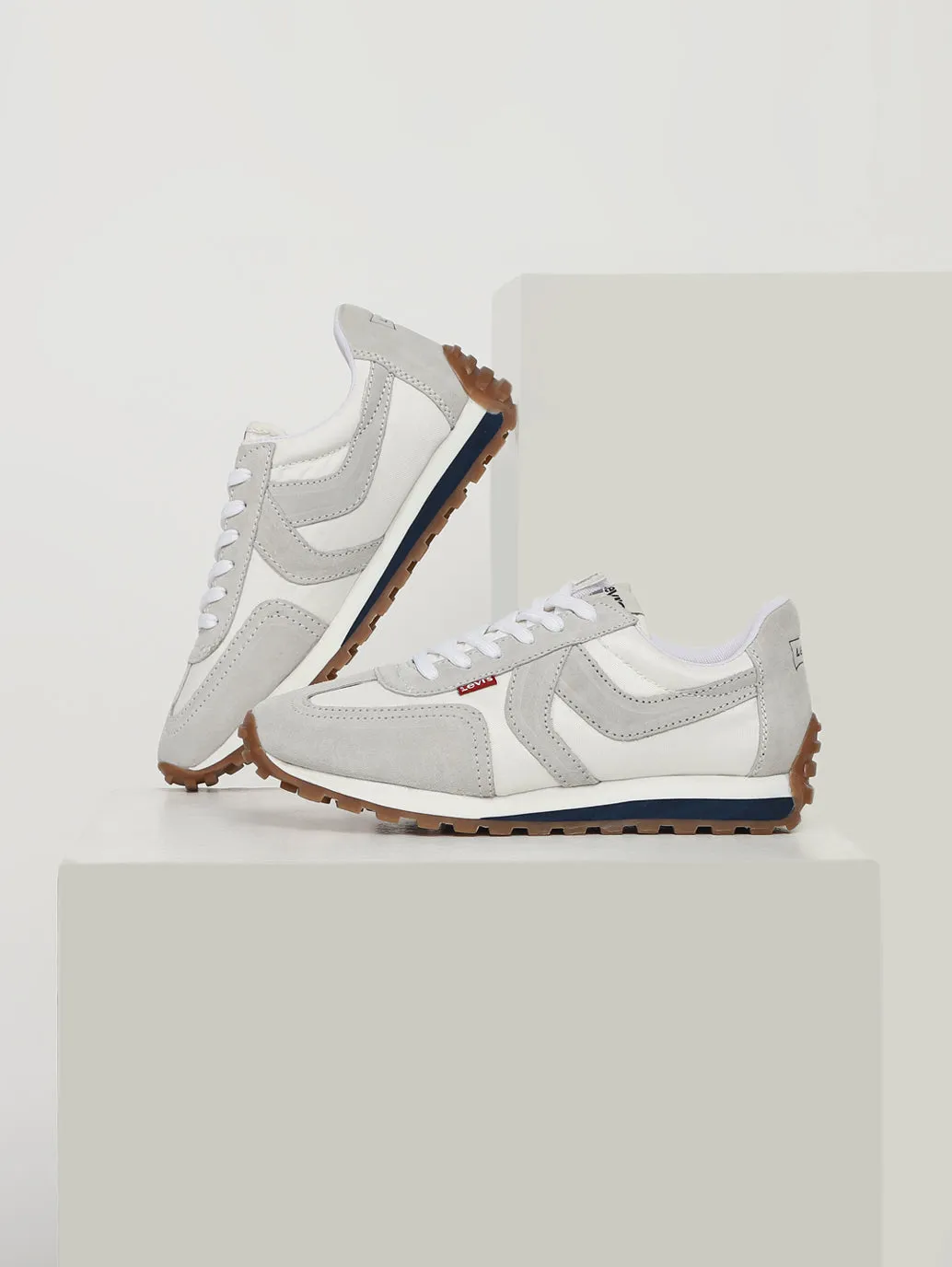 Men's Stryder White Casual Shoes Stretch Fabric Travel Light Ice Guard