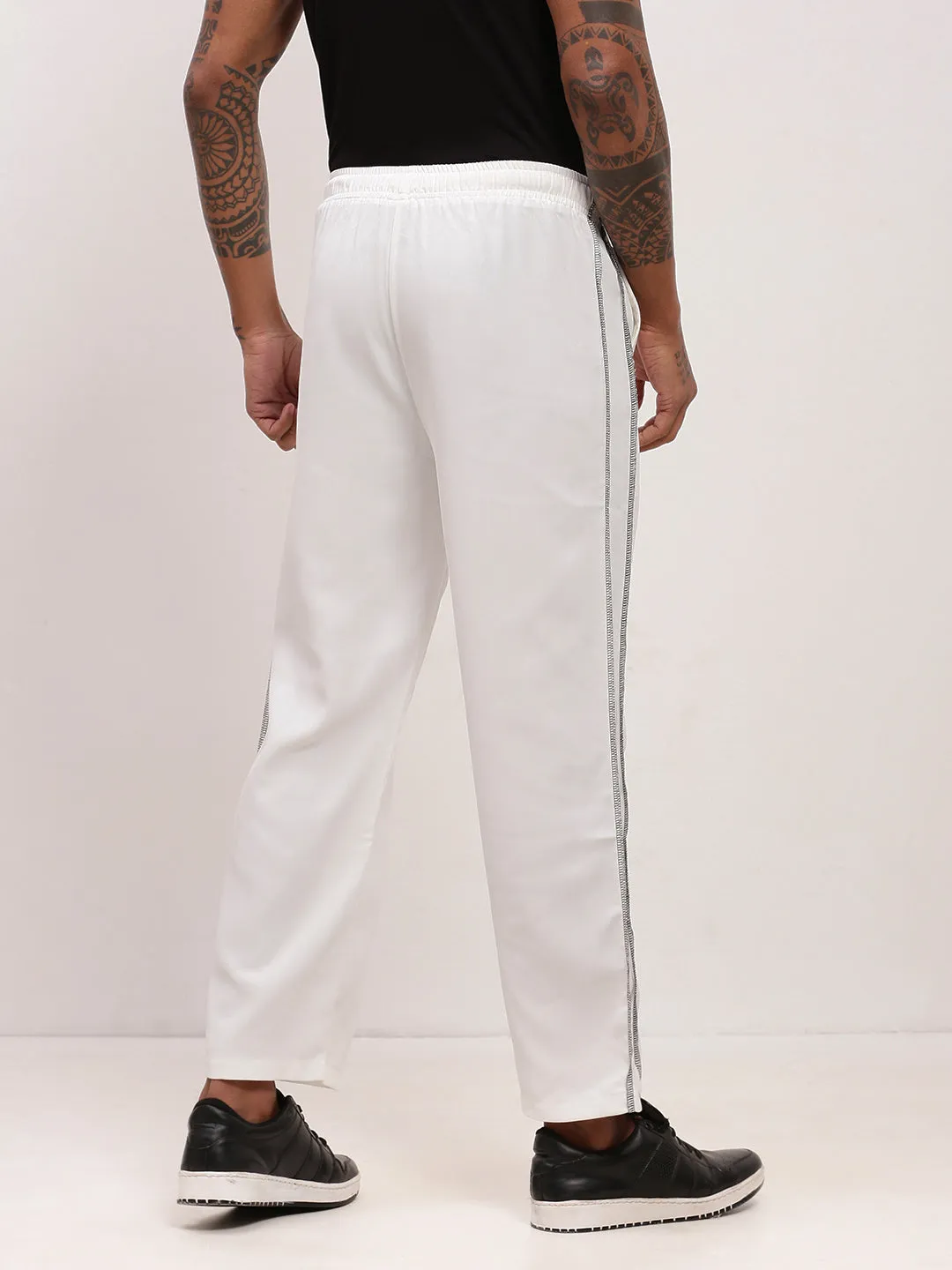 Quick Layer Men's White Straight Fit Low-Rise Trousers