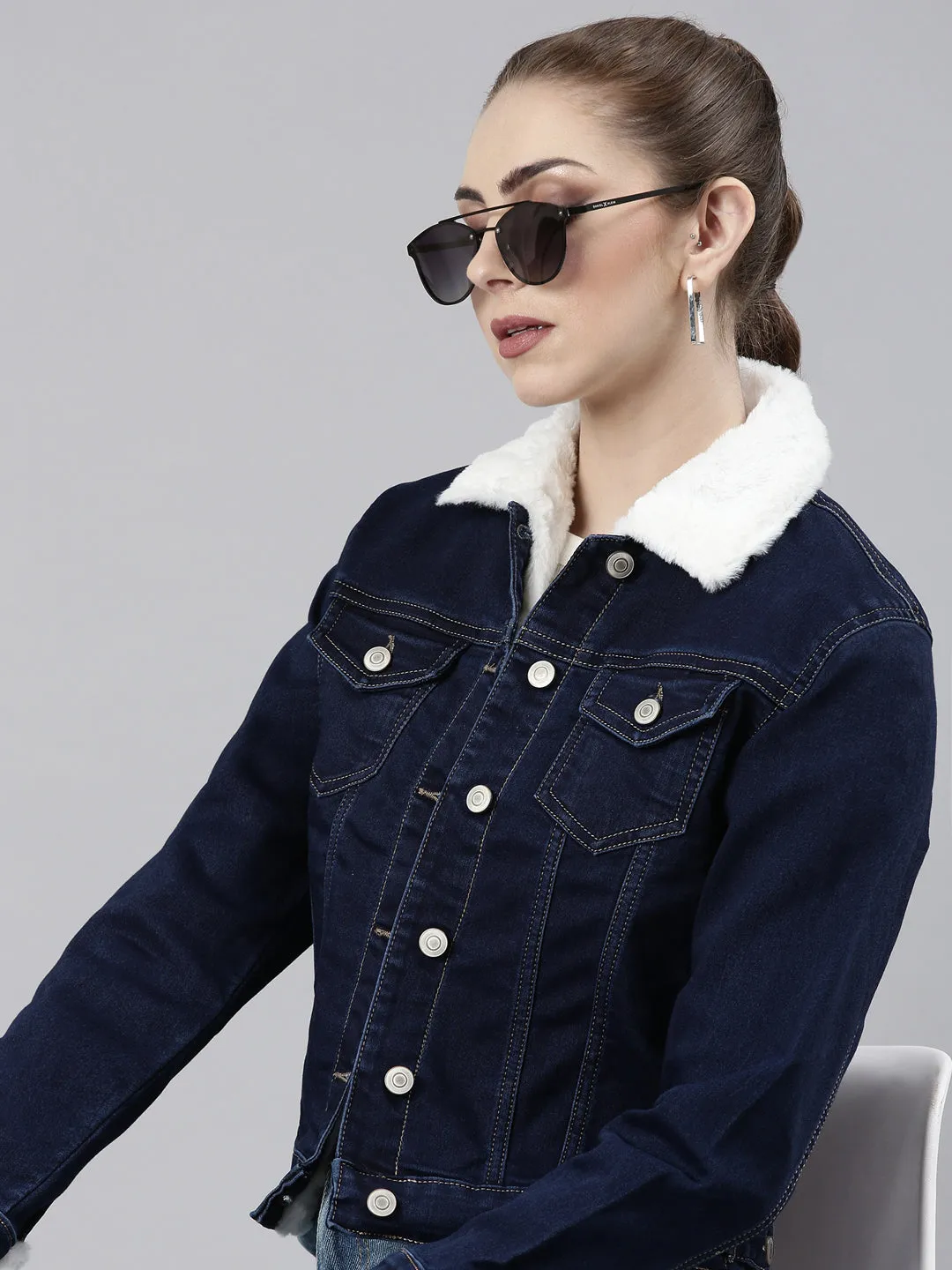 Abrasion Resistant Edges Women's Navy Blue Crop Denim Jacket With Faux Fur