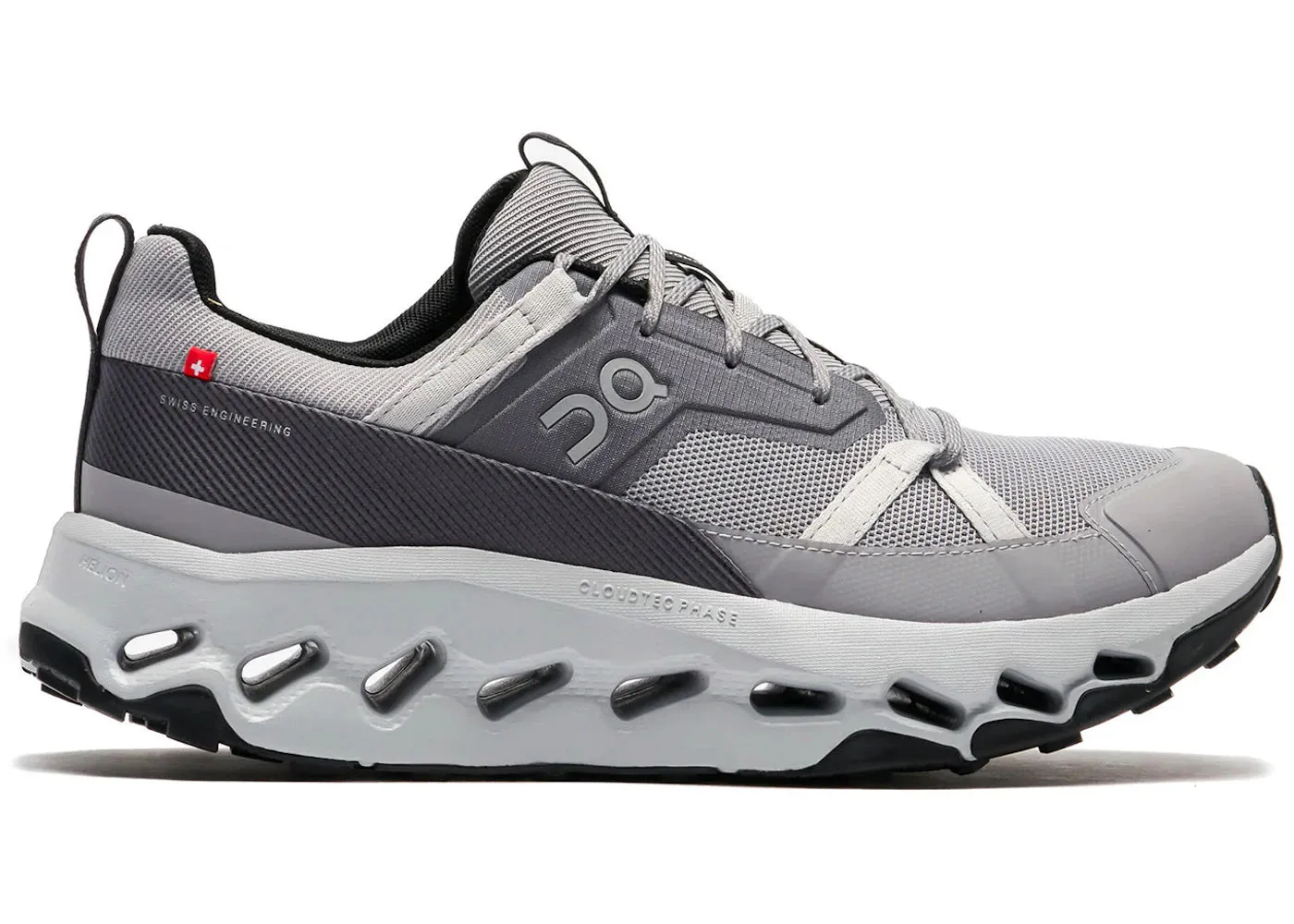 running in an intersection area shoes On Running Cloudhorizon Alloy Frost