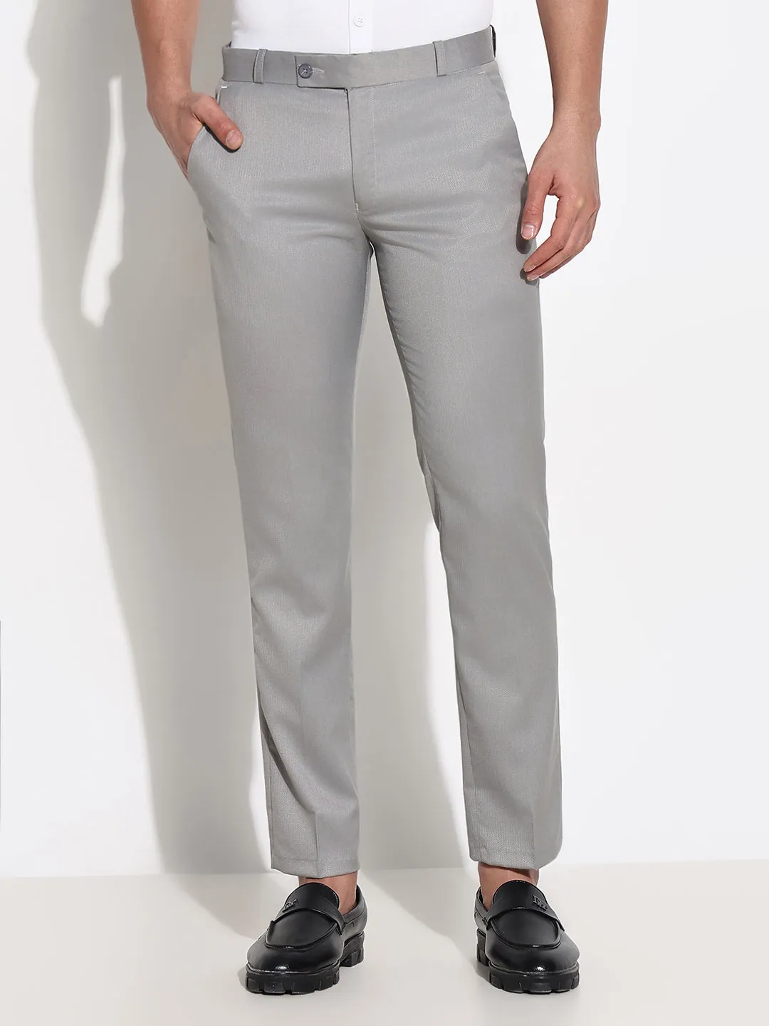 Men's Grey Solid Low-Rise Trousers Soft Brush Lining
