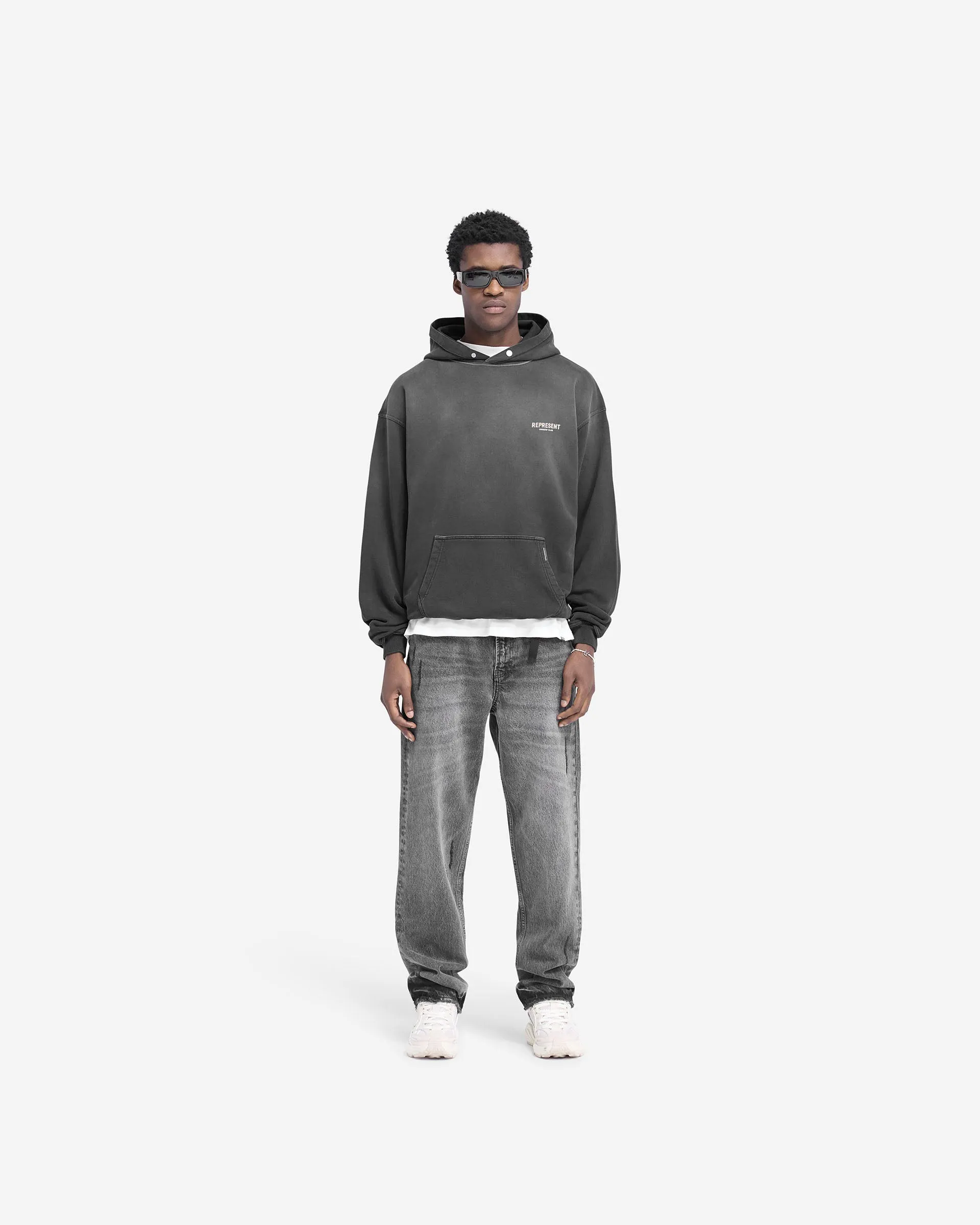 durability test Represent Owners Club Hoodie - Aged Black