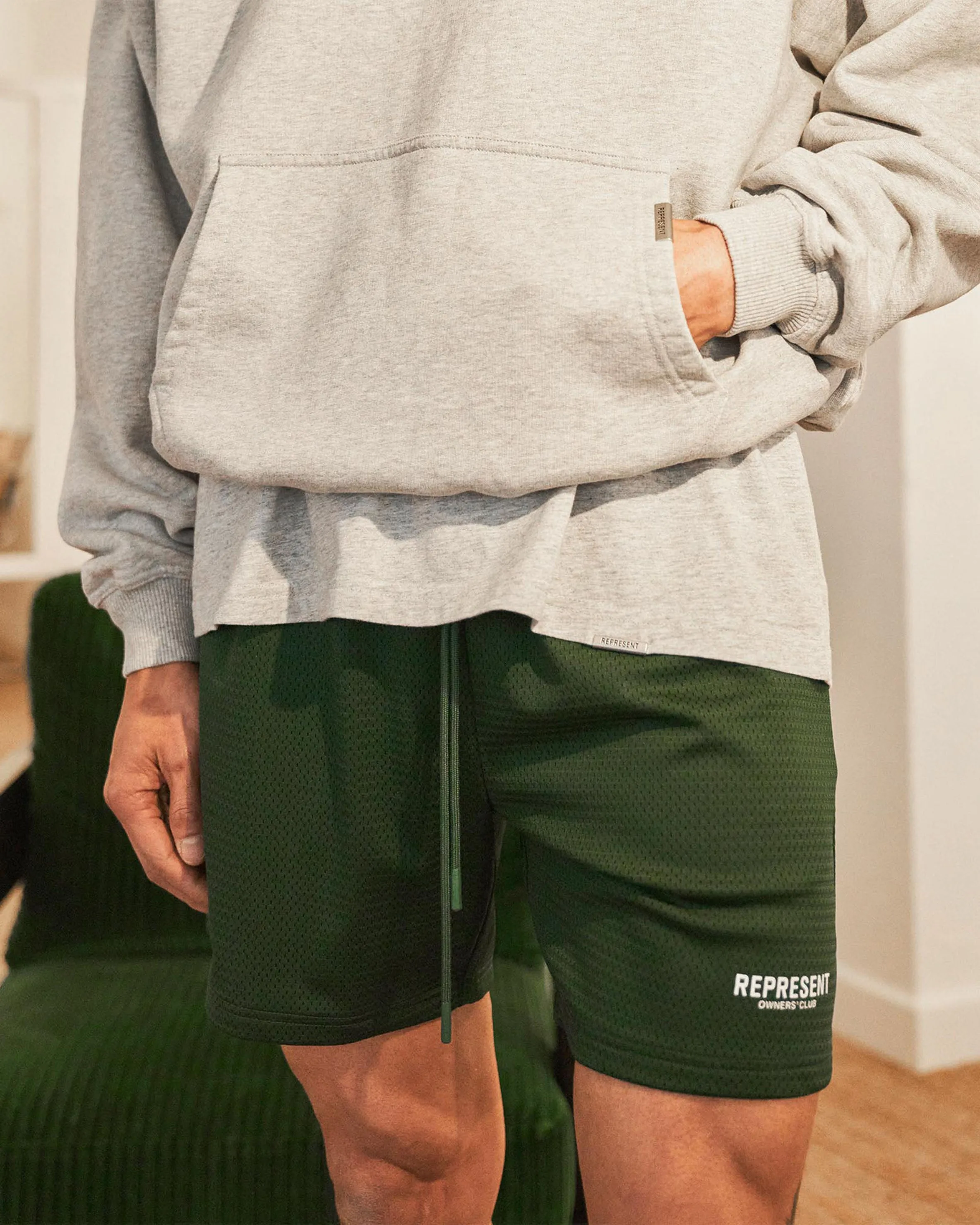 Slim Layer Represent Owners Club Mesh Shorts - Racing Green