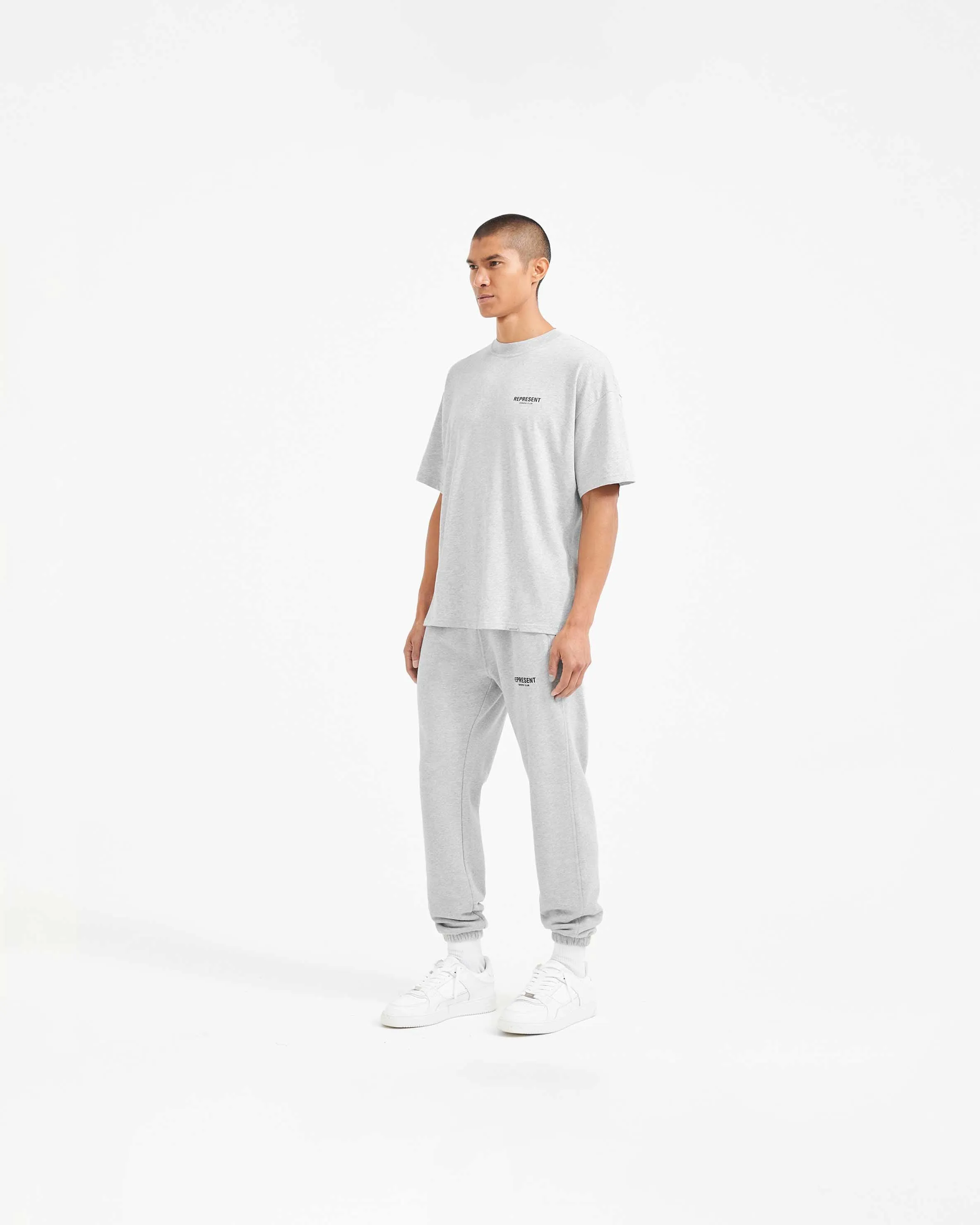Ultimate Wear Light Trend Represent Owners Club T-Shirt - Ash Grey
