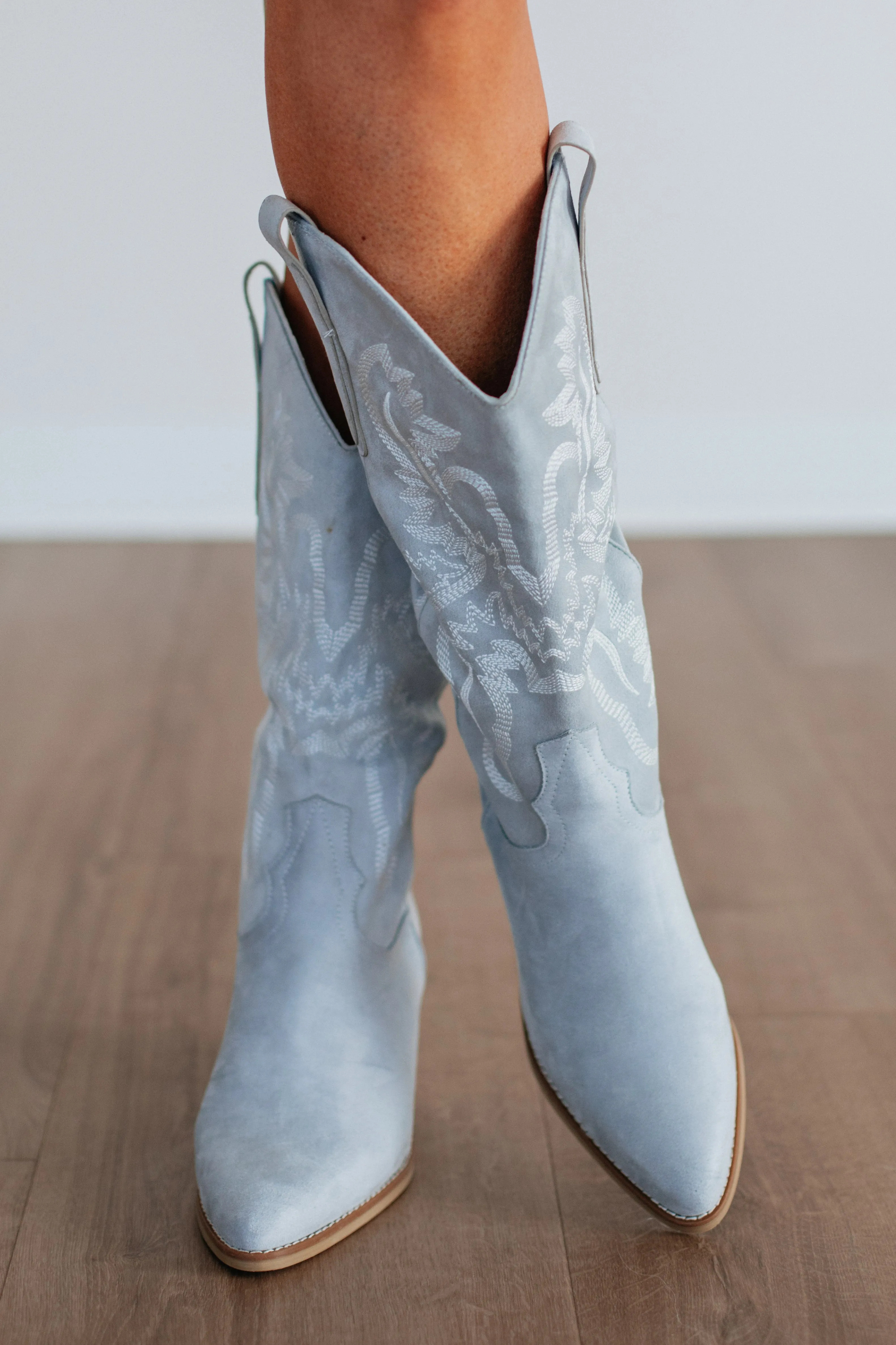 Walking The Walk Boots Sand Move