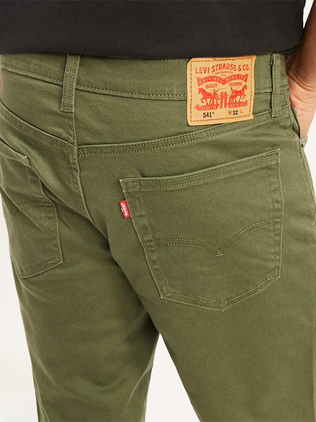 Men's Olive Tapered Shorts Airy Feel Weekend Ready