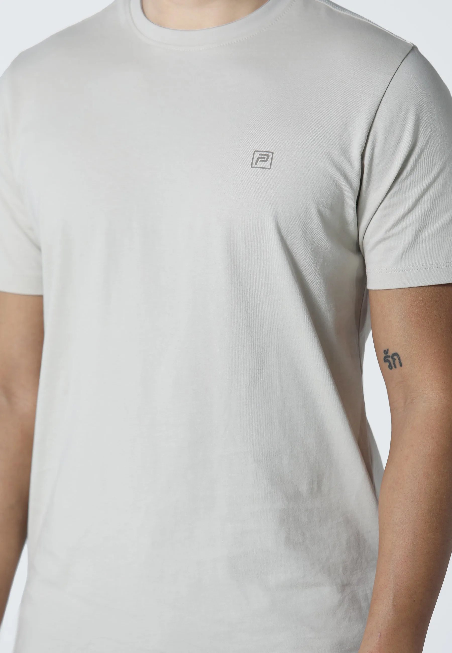 Customer Favorite Sporty Look Feyi Plaster T-Shirt