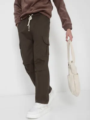 Flexible Fit Wrinkle Resistant Men's Cotton Olive Straight Fit Cargo Trousers