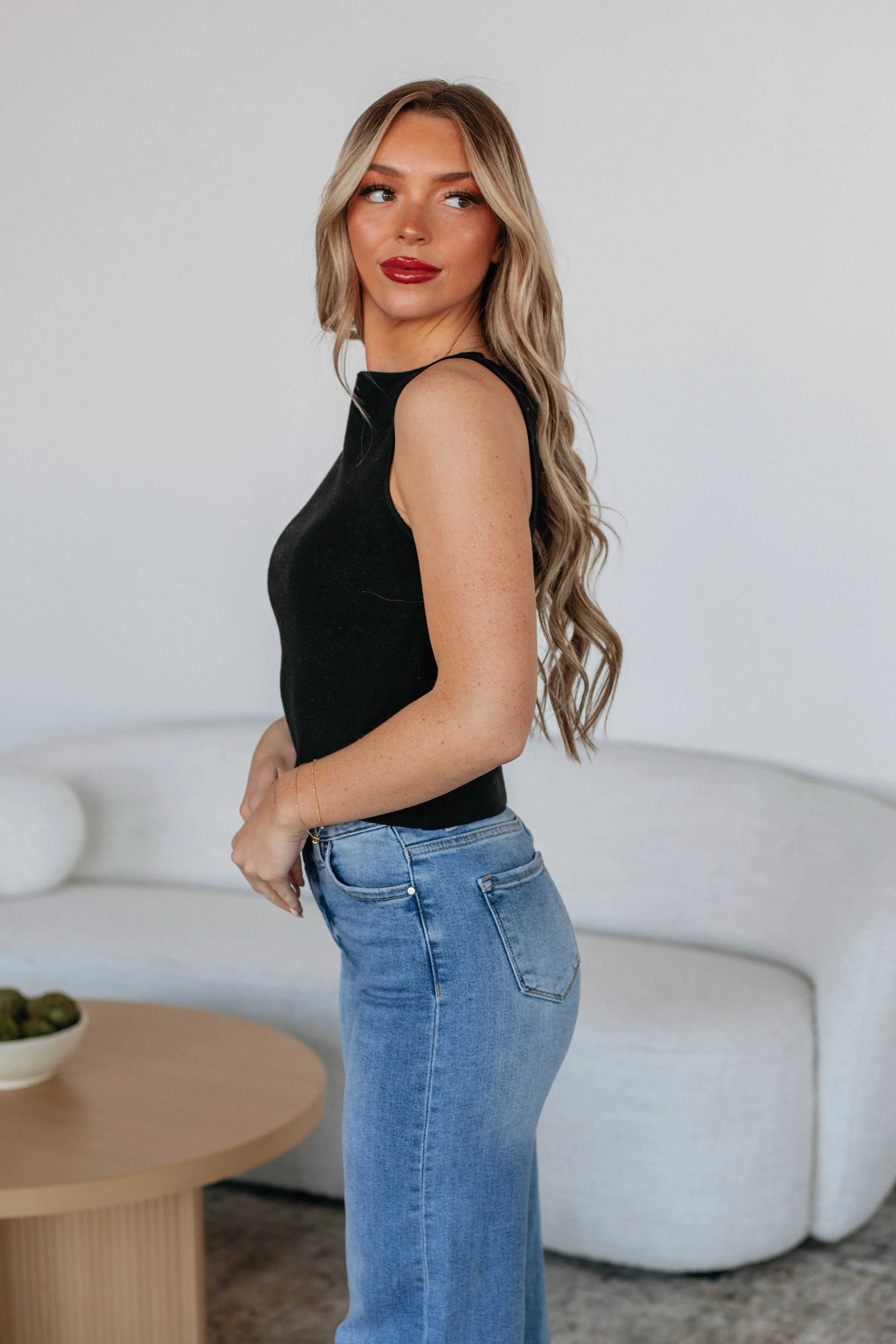 Zari Sweater Tank - Black Relaxed Crew Neck