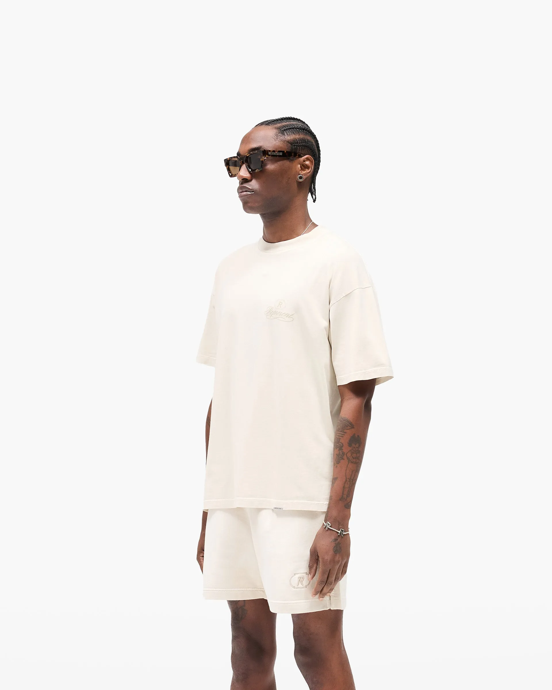 Grand Vintage T-Shirt - Champagne Trendy Tops Timeless Wear