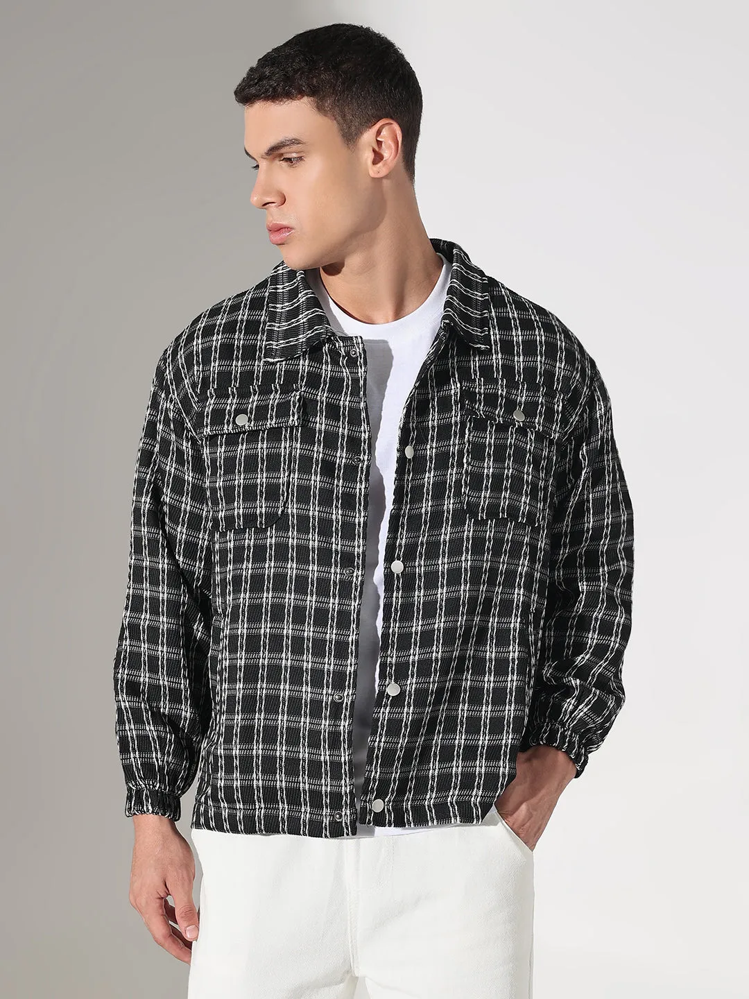 Comfy Vibe Men's Checked Black Relaxed Fit Shirt