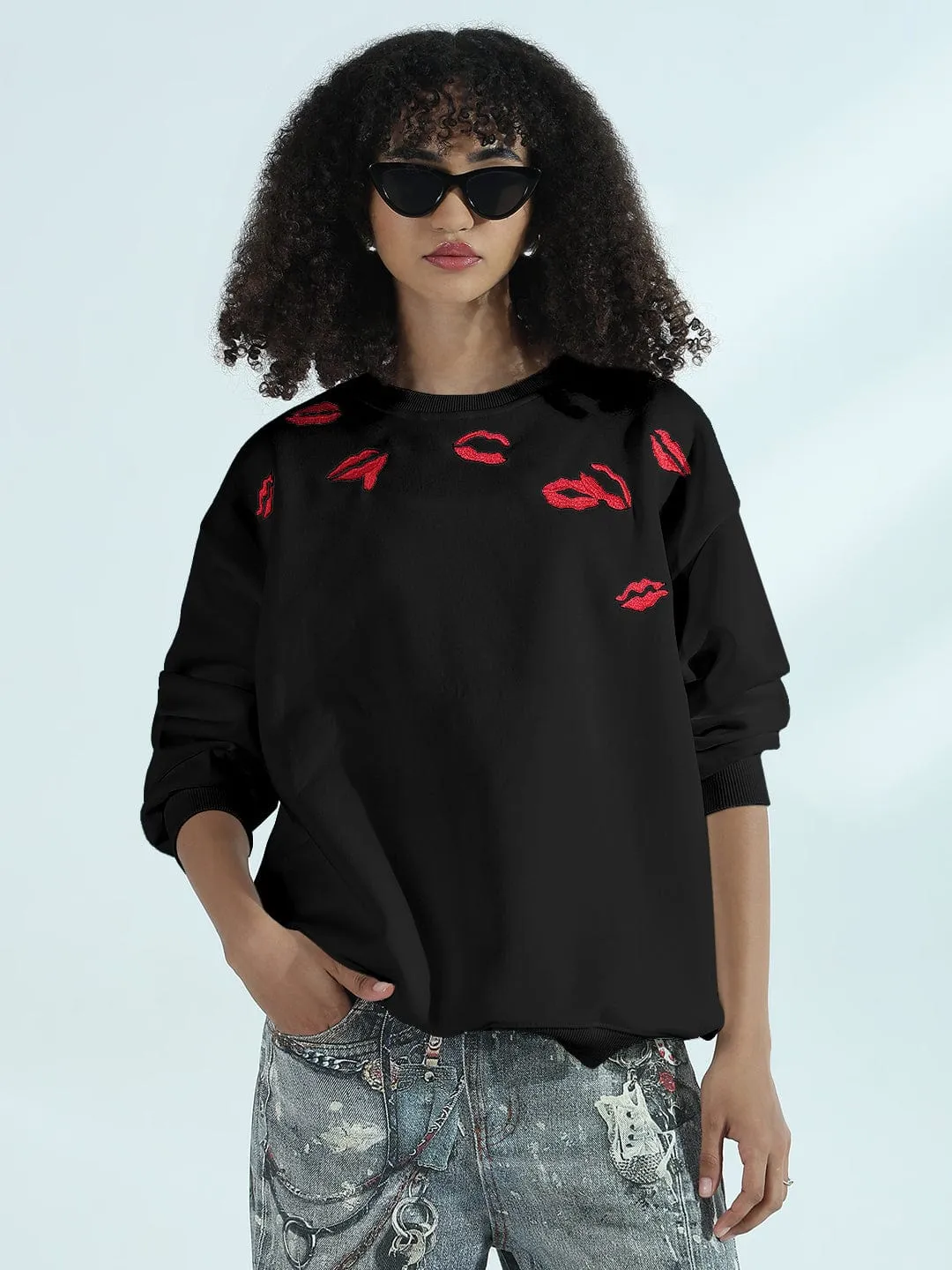 product fleece lining warmth Women's Black Oversized Round Neck Sweatshirt with Kiss Marks