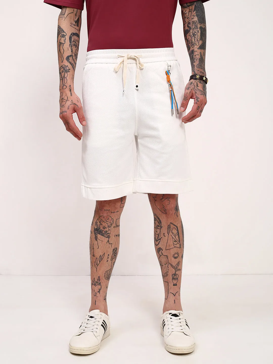 Men's White Mid - Rise Shorts Layered Cuff Design Beach-Ready Look