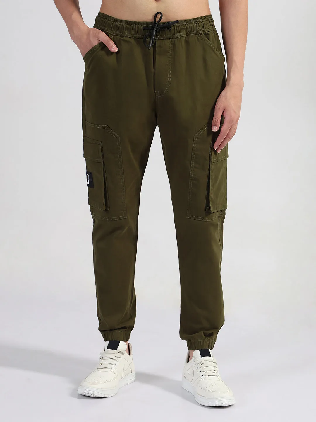 Comfy Movement Fit Sleek Look Men's Olive Solid Cargo Joggers