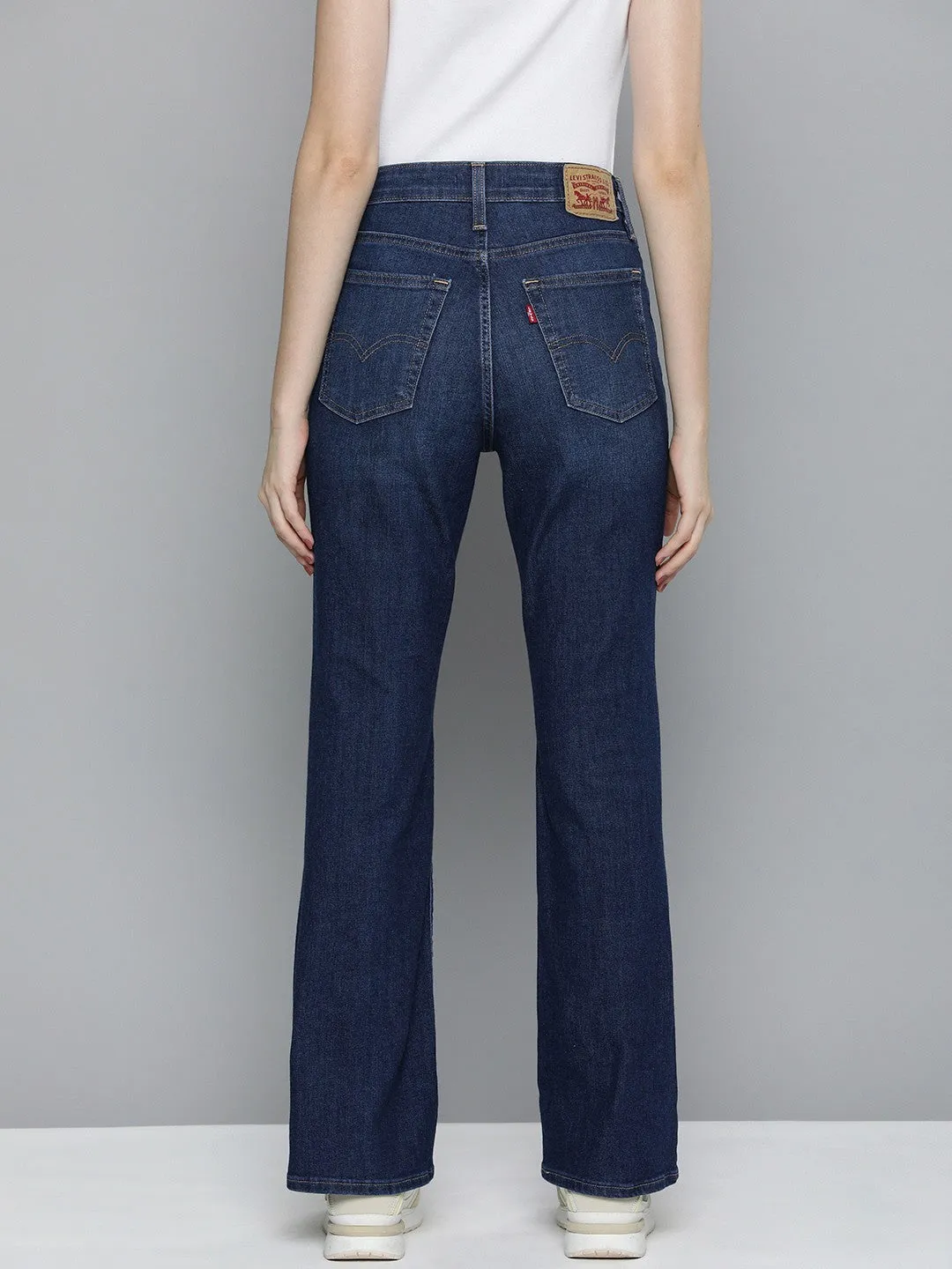 Women's 725 Blue Flared Fit High Rise Jeans Contemporary Style Timeless Edge